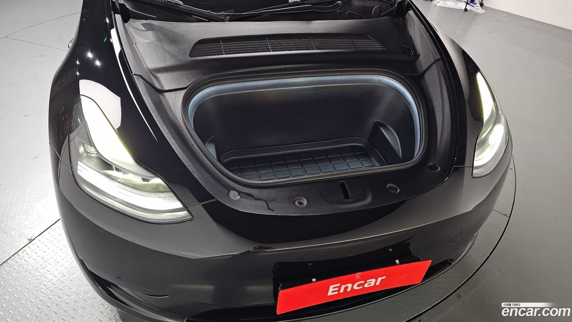Model Y Tesla 2024.2-OUTER-006