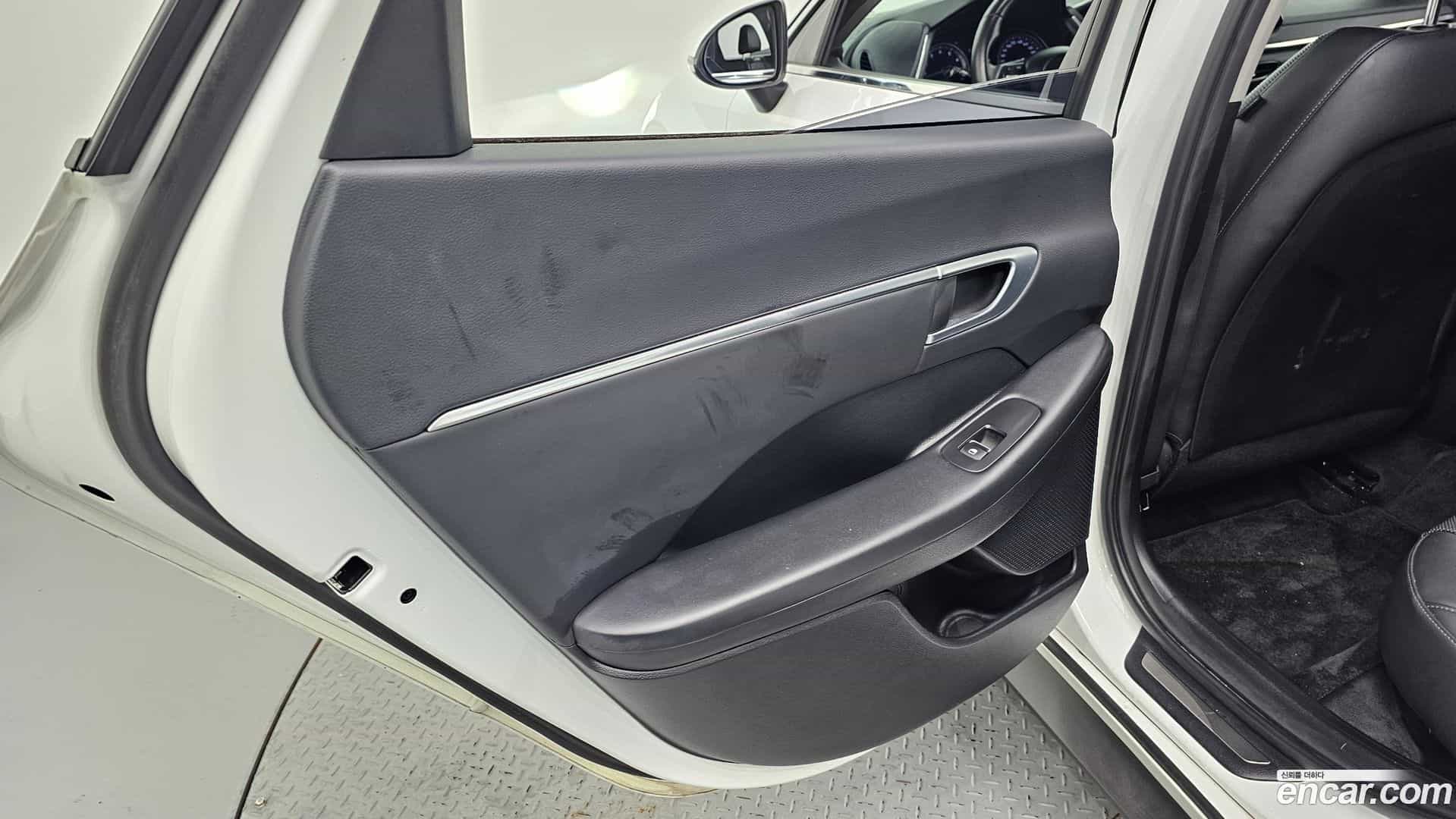 Sonata Hyundai 2019.4-INNER-035