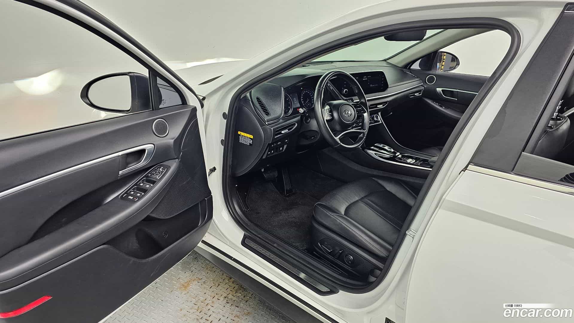 Sonata Hyundai 2019.4-INNER-036