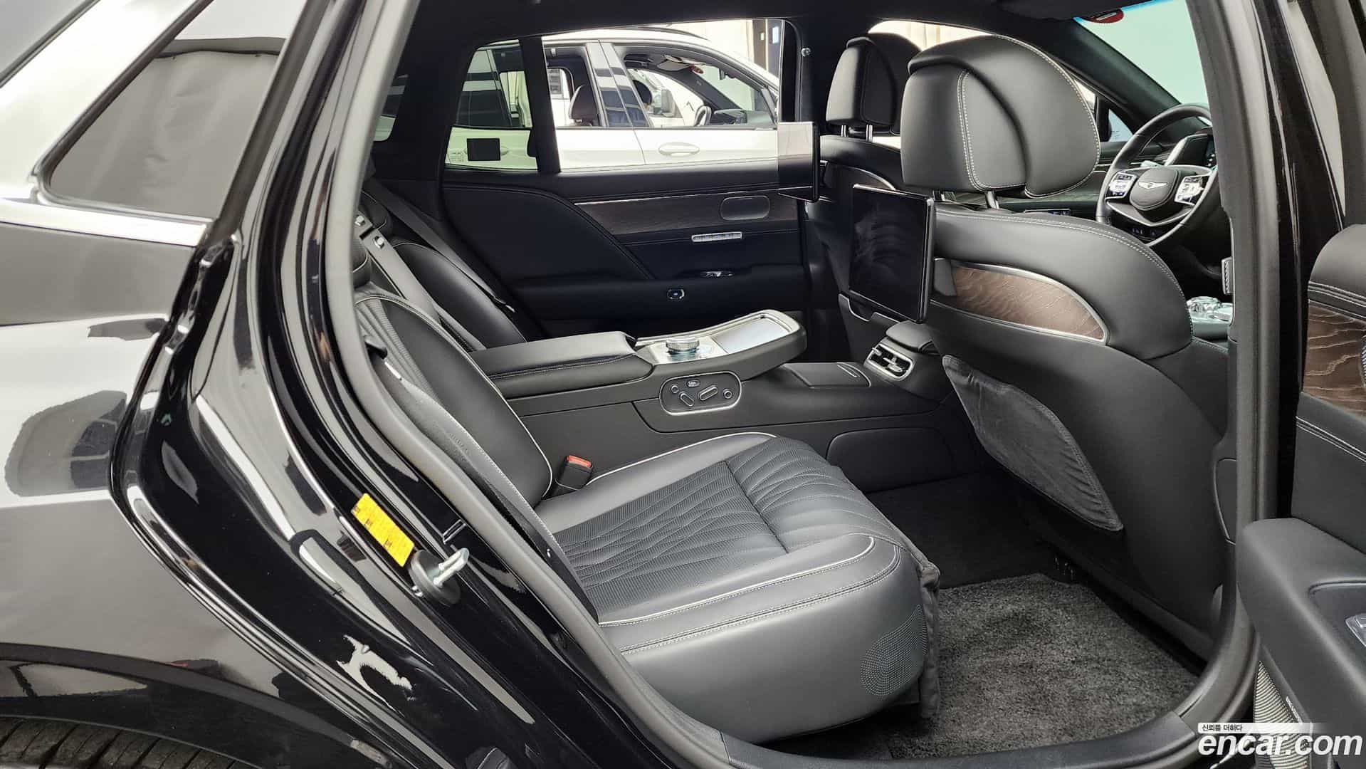 G90 Genesis 2023.11-INNER-036