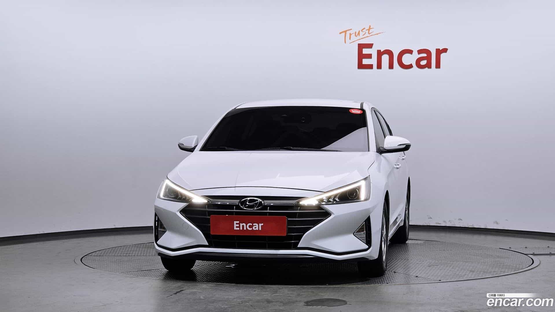 AVANTE Hyundai 2019.6-OUTER-003