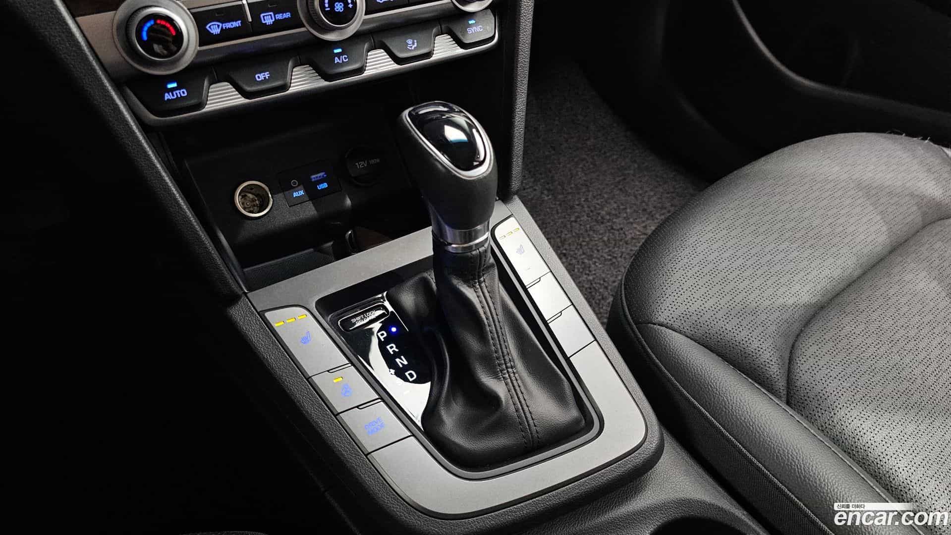 AVANTE Hyundai 2019.6-INNER-009