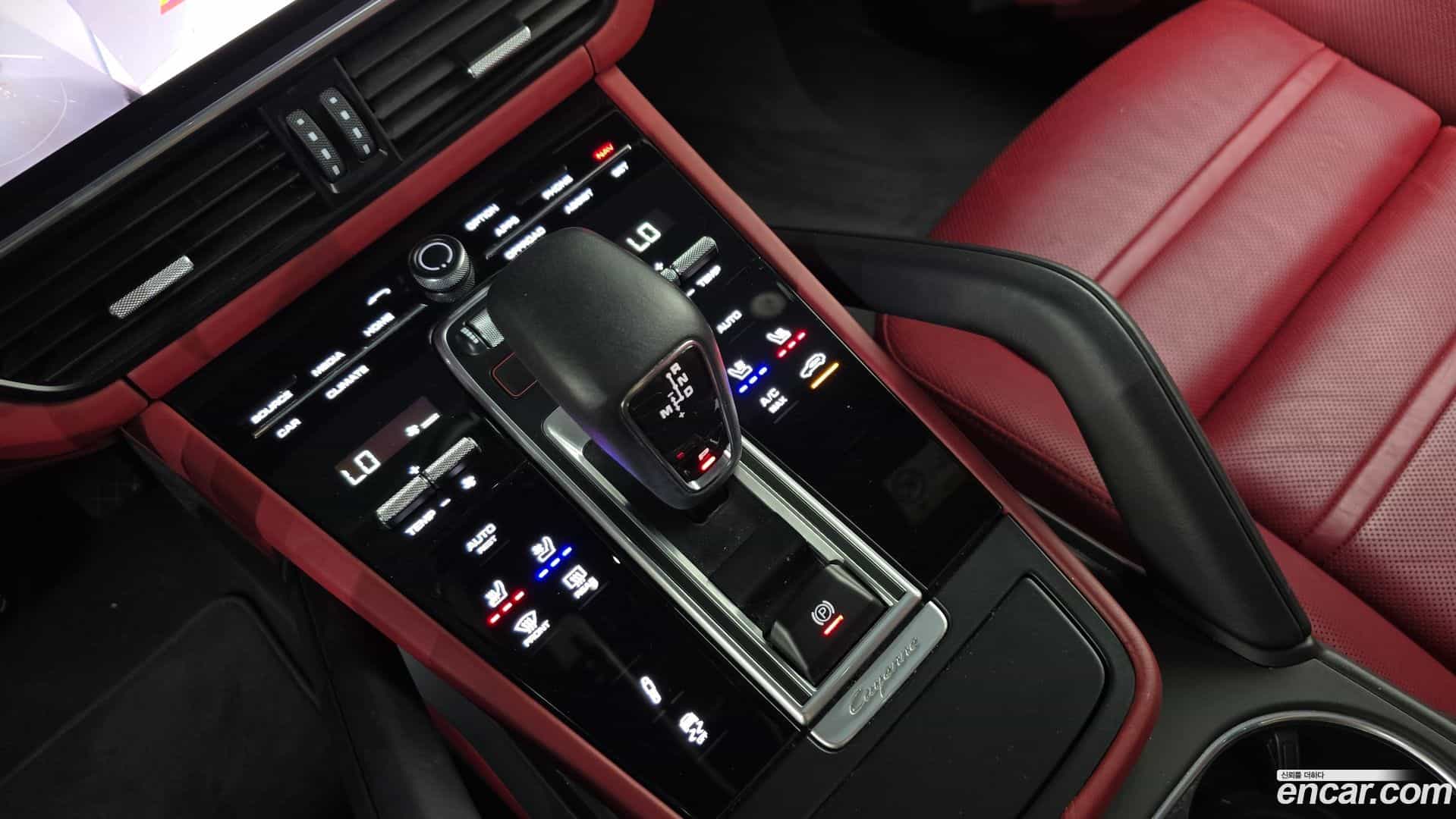 Cayenne Porsche 2022.11-INNER-009
