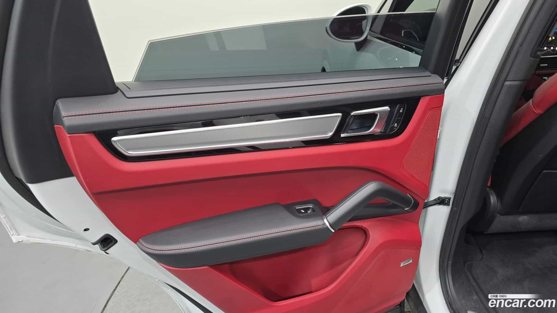 Cayenne Porsche 2022.11-INNER-035