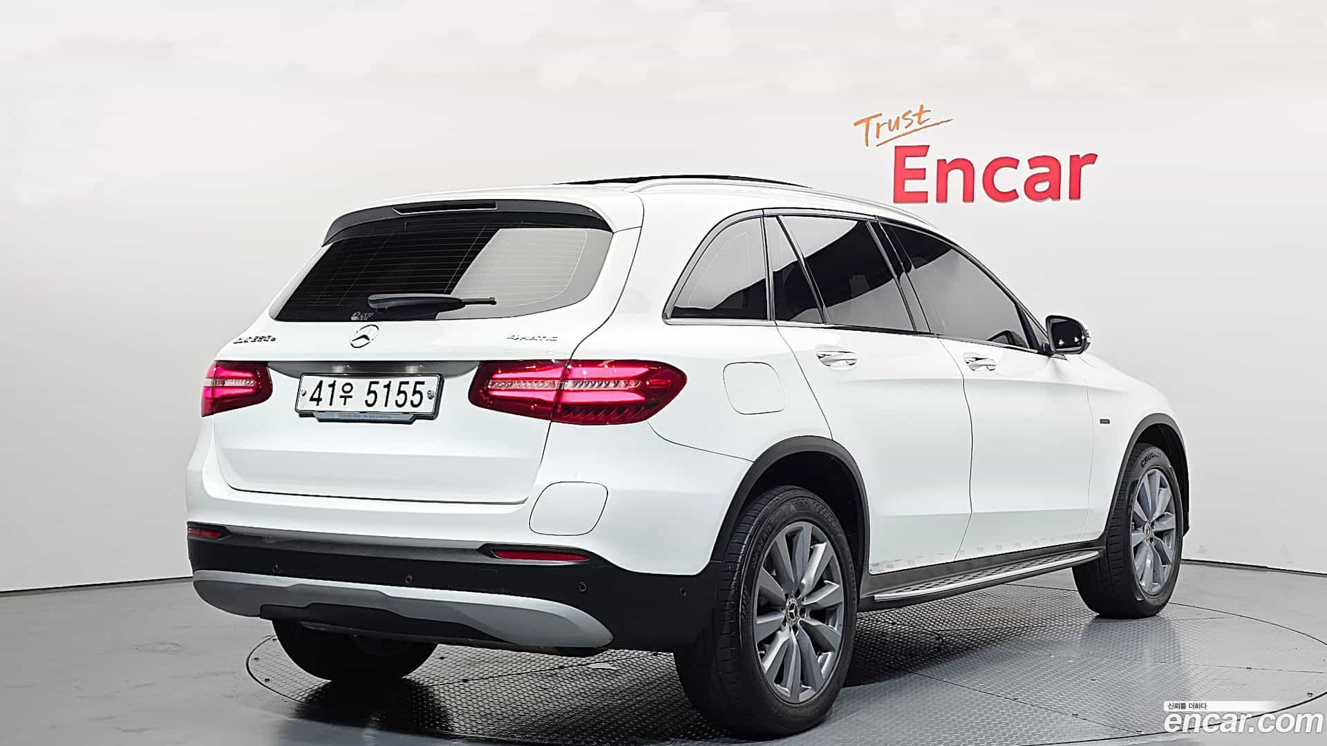 GLC-Class Mercedes-Benz 2019.0-OUTER-002