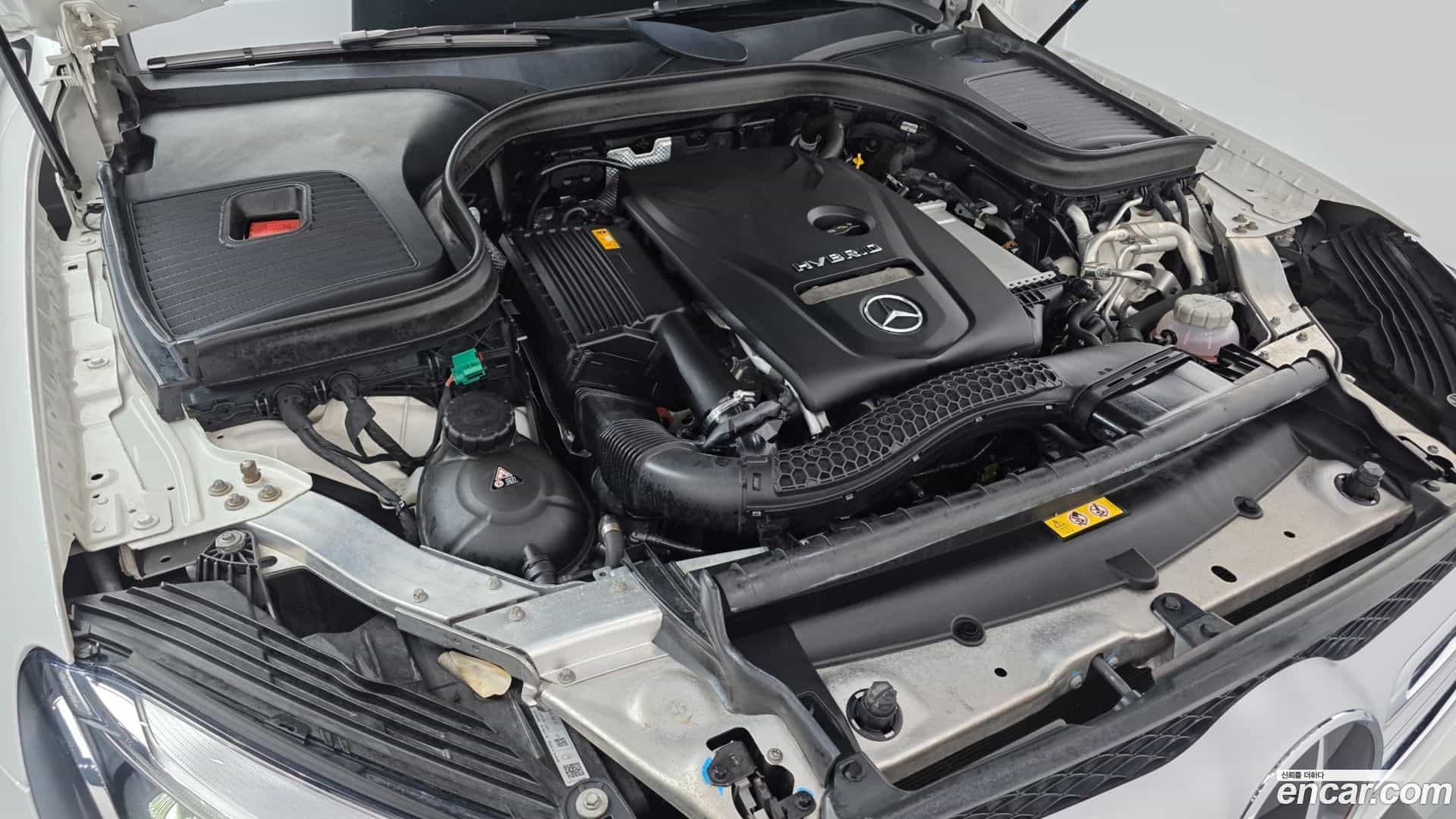 GLC-Class Mercedes-Benz 2019.0-OUTER-006