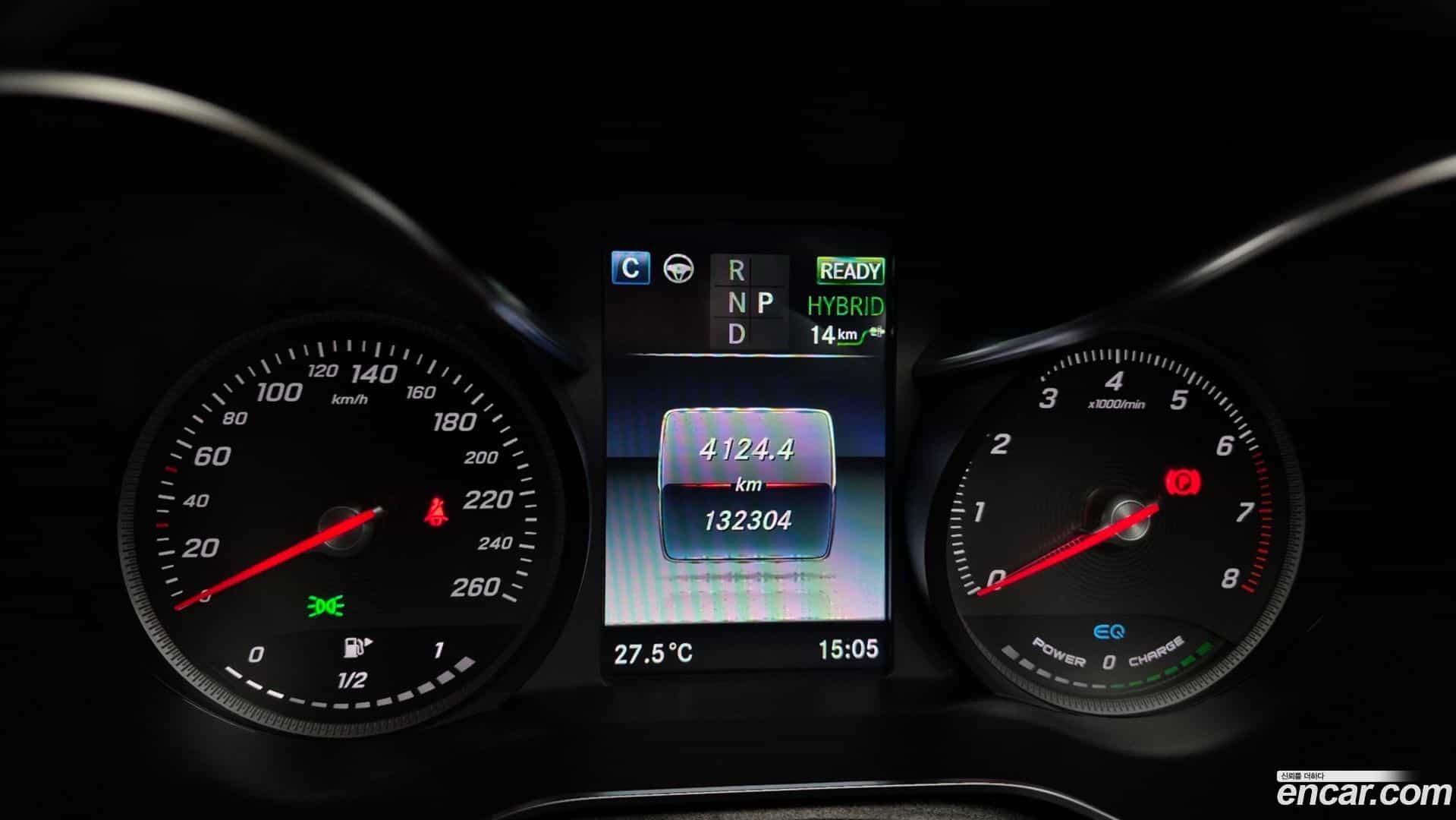 GLC-Class Mercedes-Benz 2019.0-INNER-008