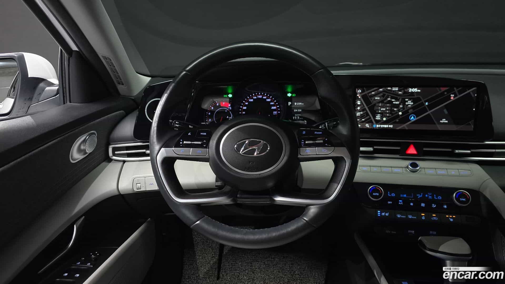 AVANTE Hyundai 2022.2-OPTION-016