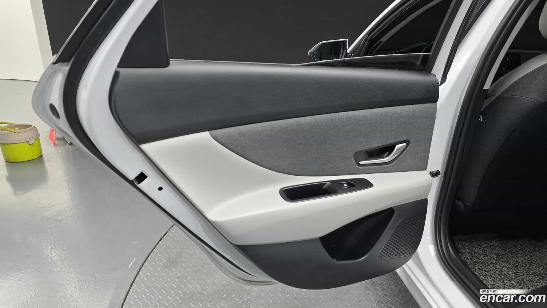 AVANTE Hyundai 2022.2-INNER-035