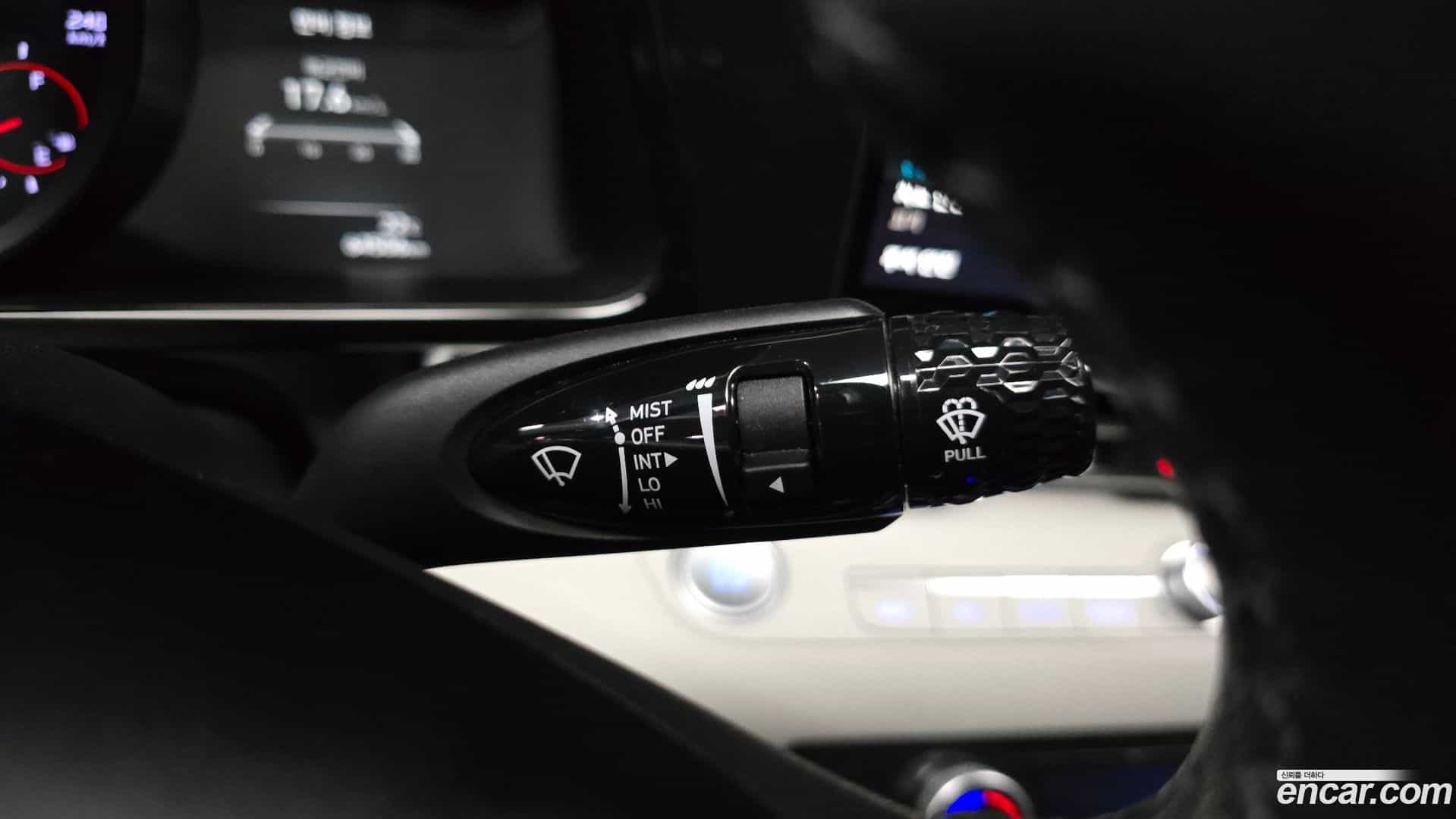 AVANTE Hyundai 2022.2-OPTION-042