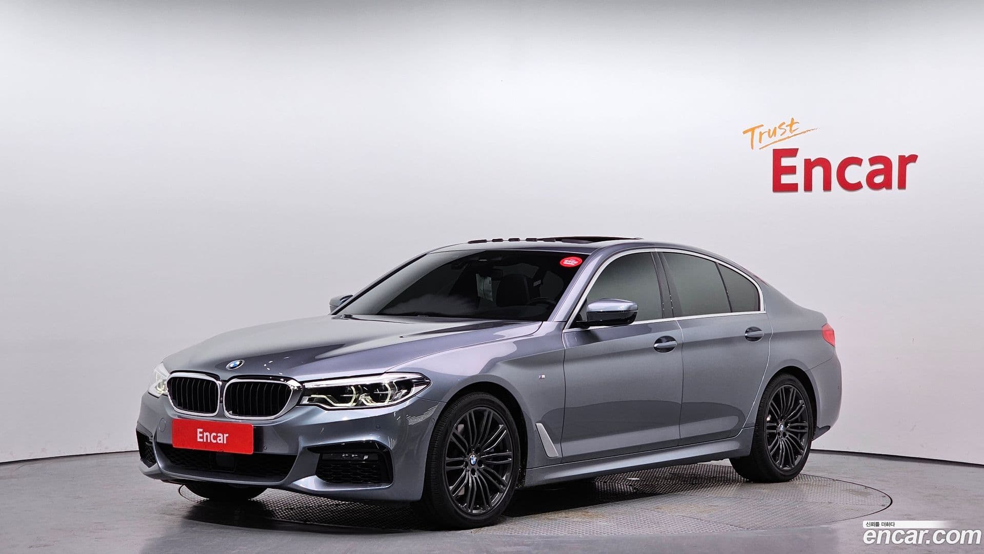 Main__Slider__Photo:5-Series BMW 2019.8-0