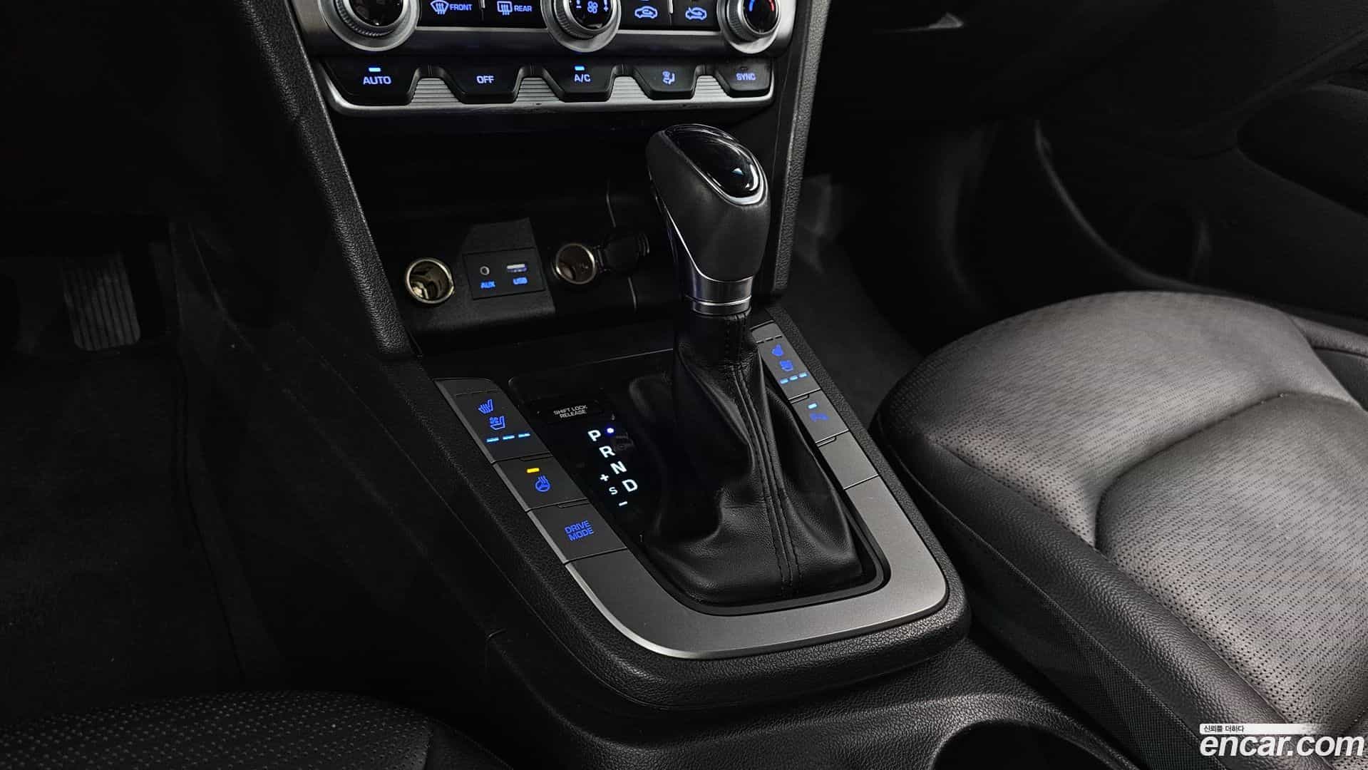 AVANTE Hyundai 2019.4-INNER-009