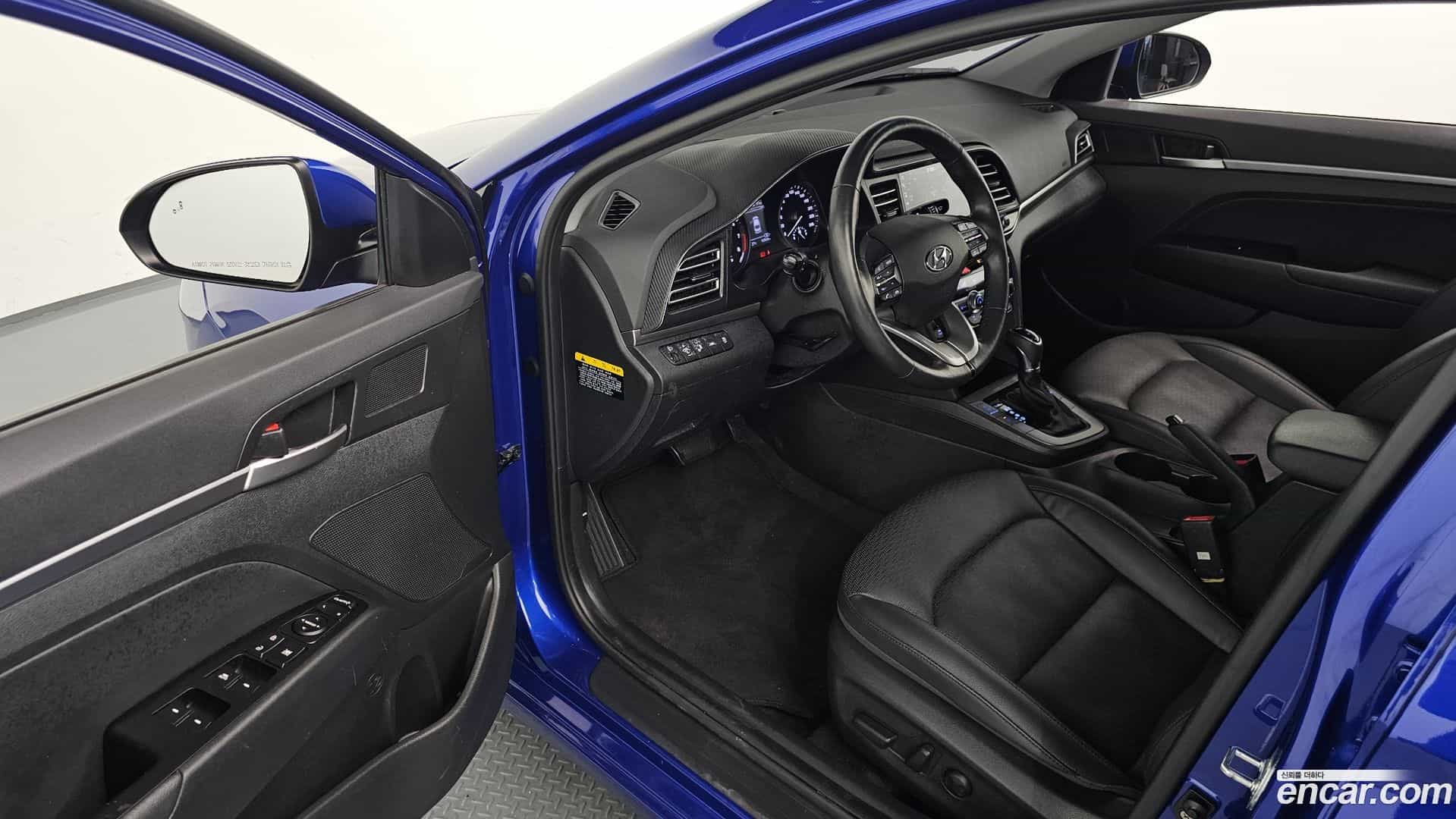 AVANTE Hyundai 2019.4-INNER-010