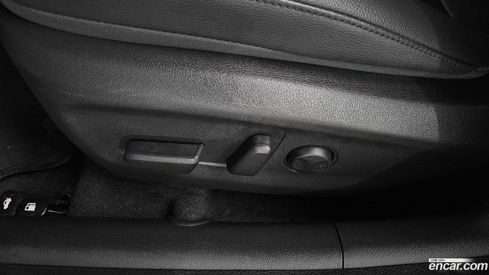 AVANTE Hyundai 2019.4-OPTION-022