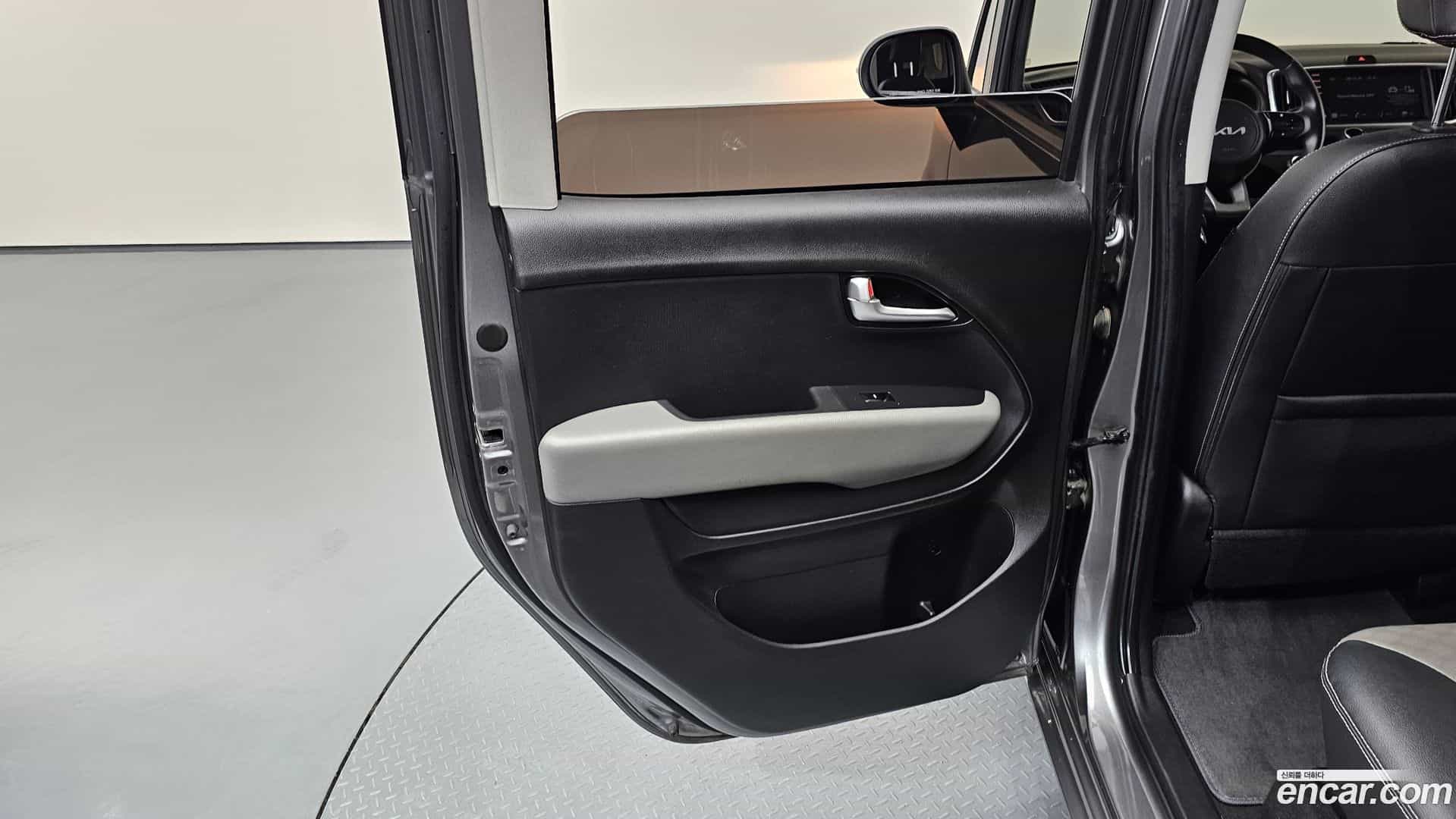 RAY Kia 2022.0-INNER-035