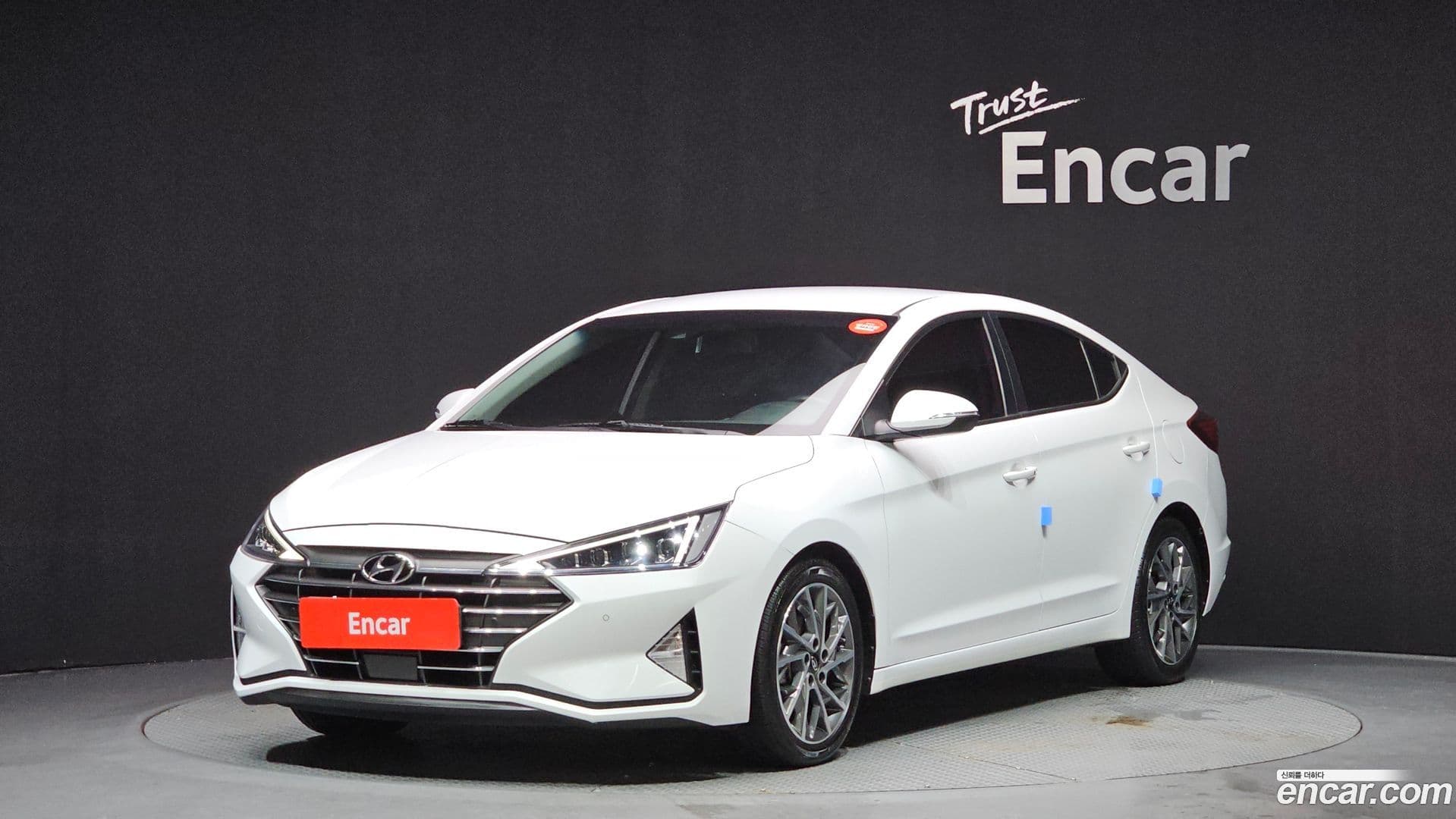 Main__Slider__Photo:AVANTE Hyundai 2019.10-0