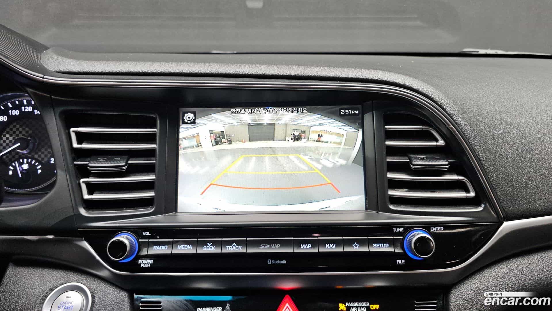 AVANTE Hyundai 2019.10-OPTION-017