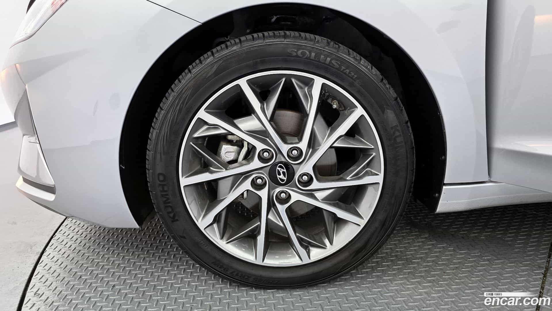 AVANTE Hyundai 2020.2-OUTER-005