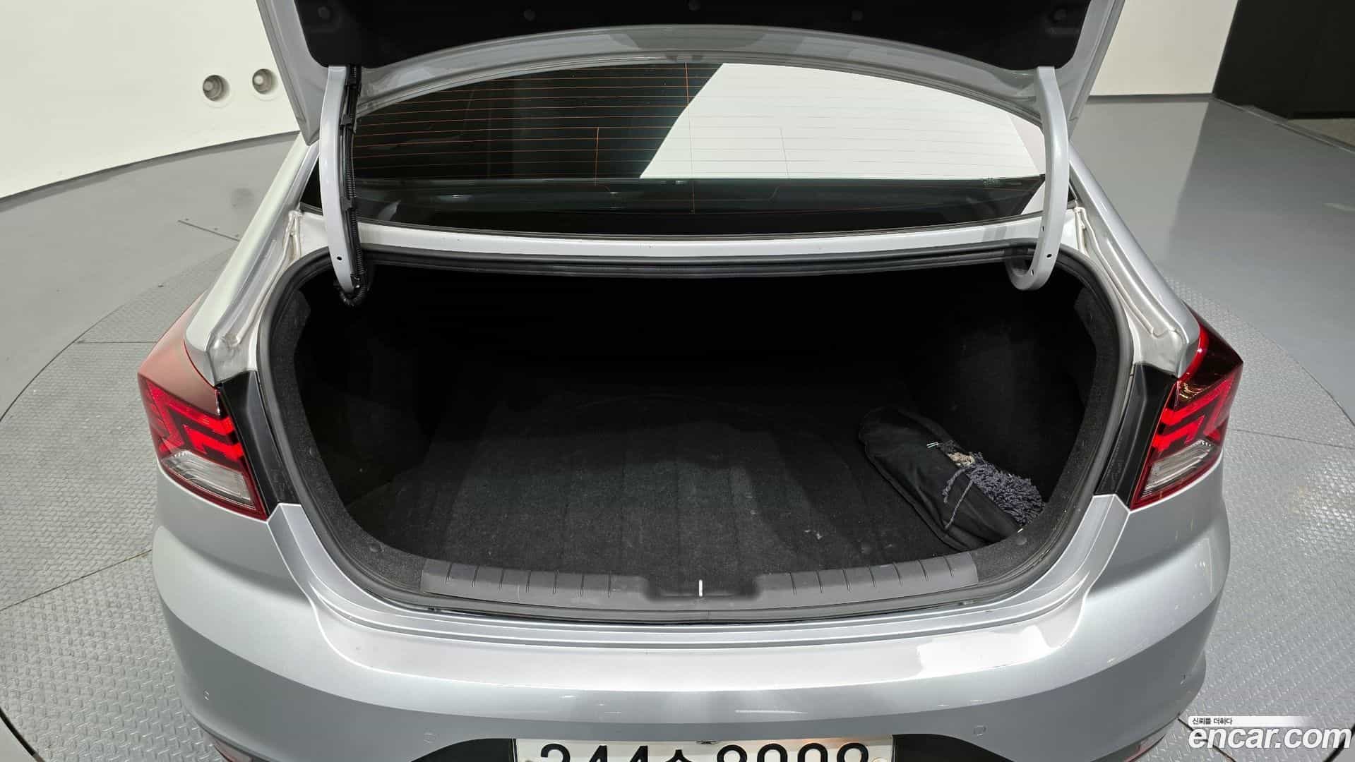 AVANTE Hyundai 2020.2-OPTION-024