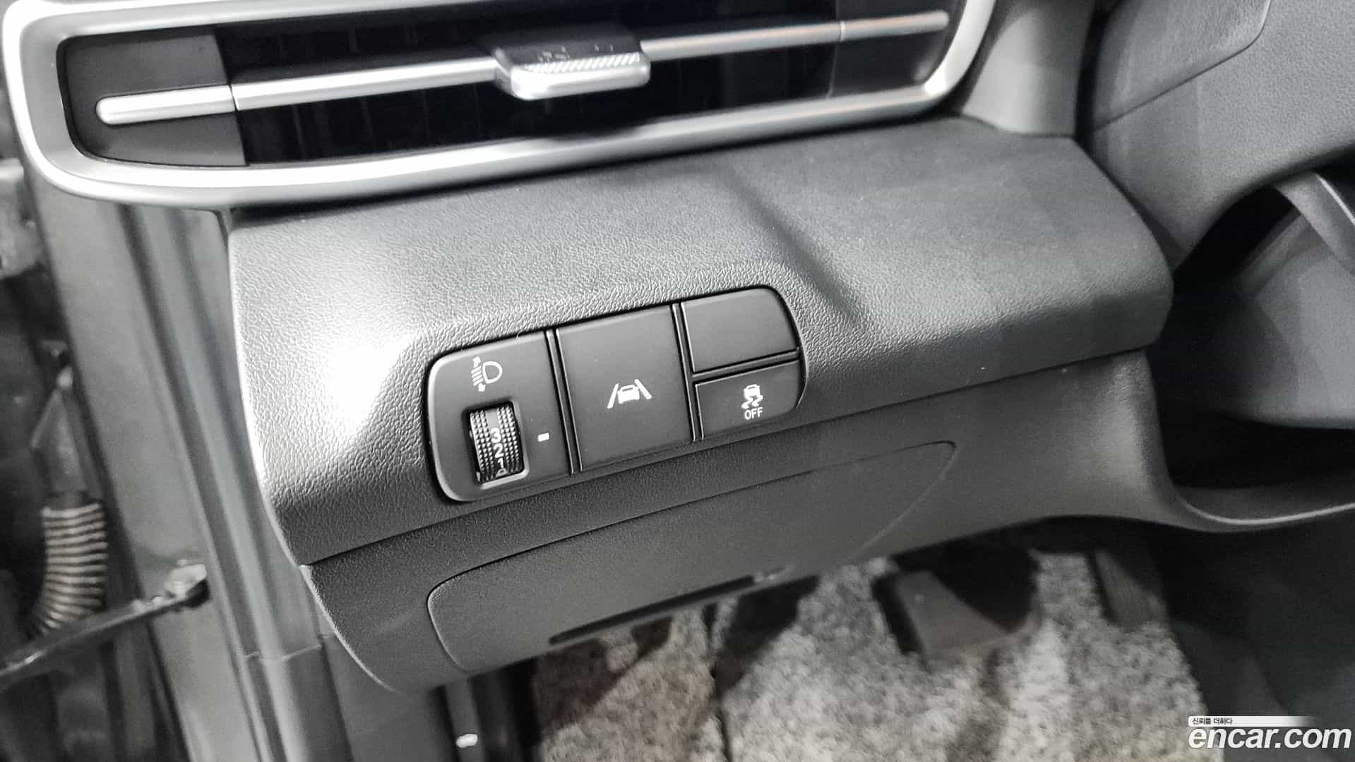 AVANTE Hyundai 2021.4-OPTION-040