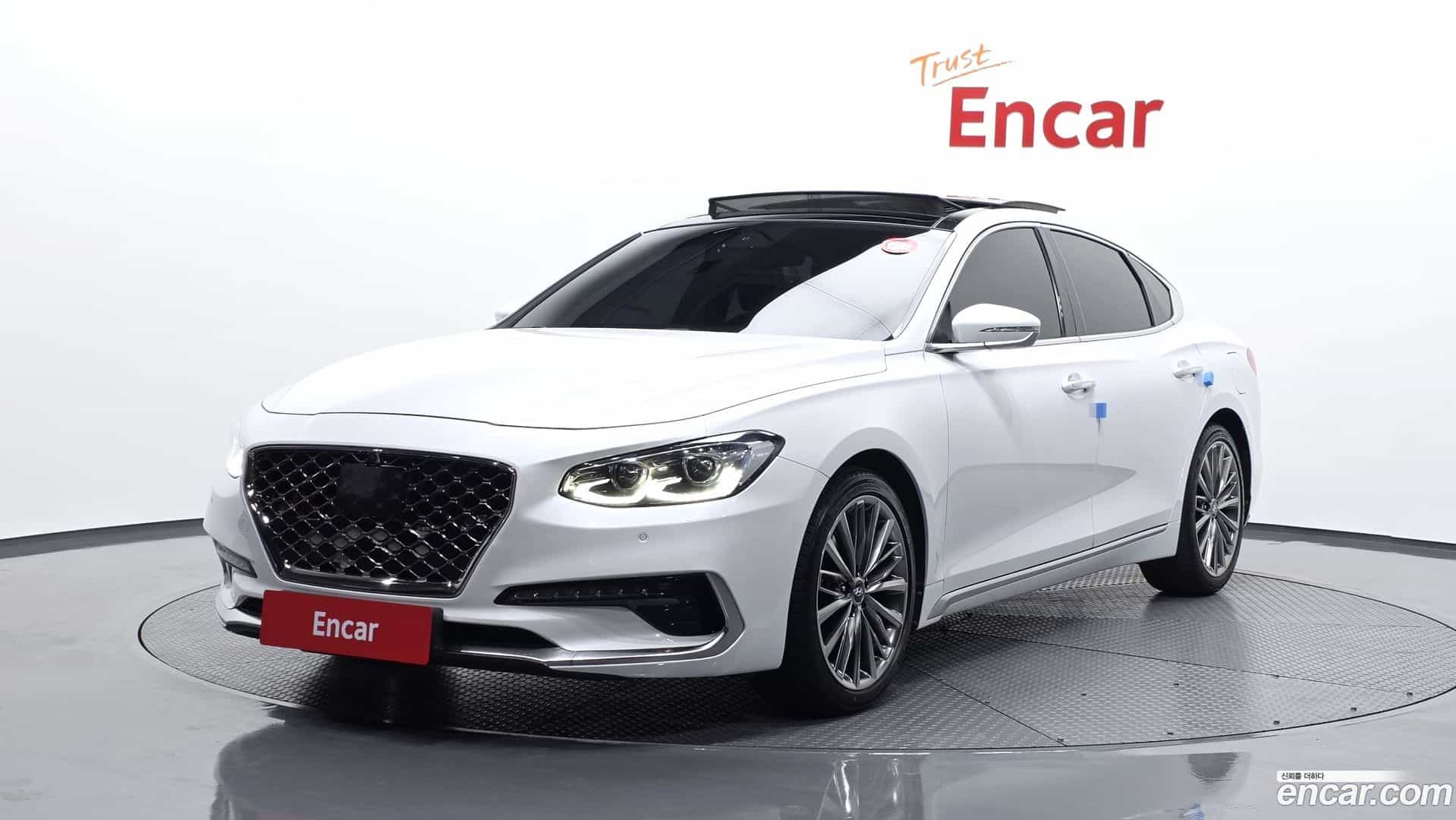 Grandeur Hyundai 2018.9-OUTER-001