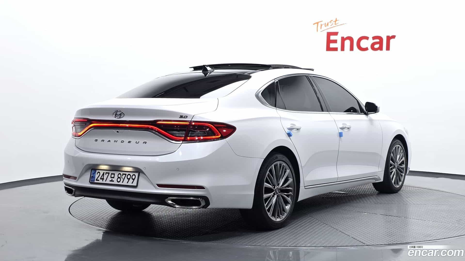 Grandeur Hyundai 2018.9-OUTER-002