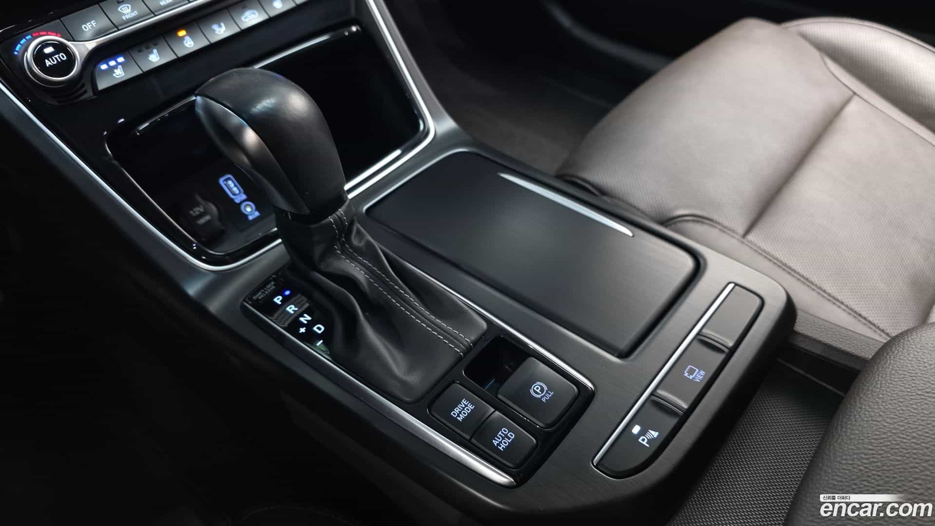 Grandeur Hyundai 2018.9-INNER-009