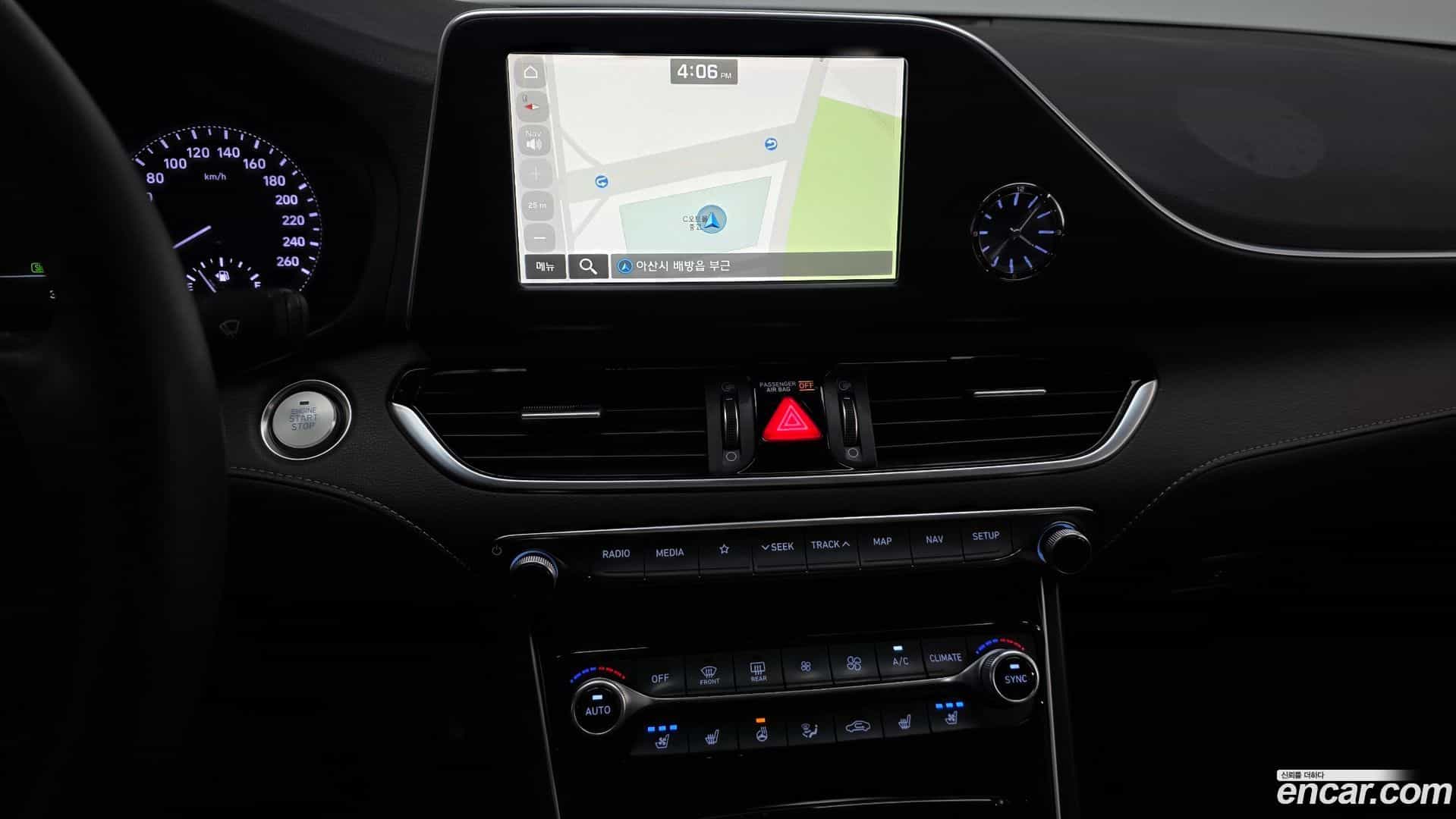 Grandeur Hyundai 2018.9-OPTION-017
