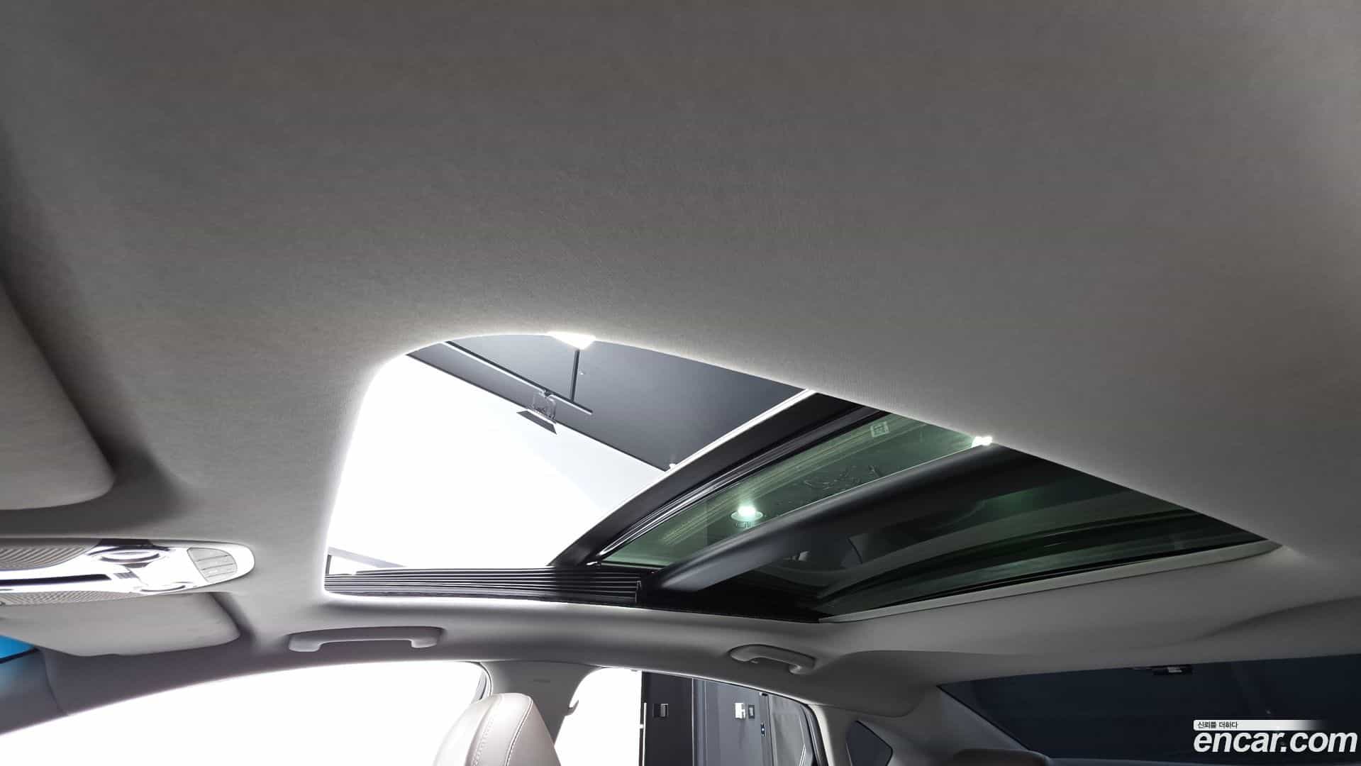Grandeur Hyundai 2018.9-OPTION-020