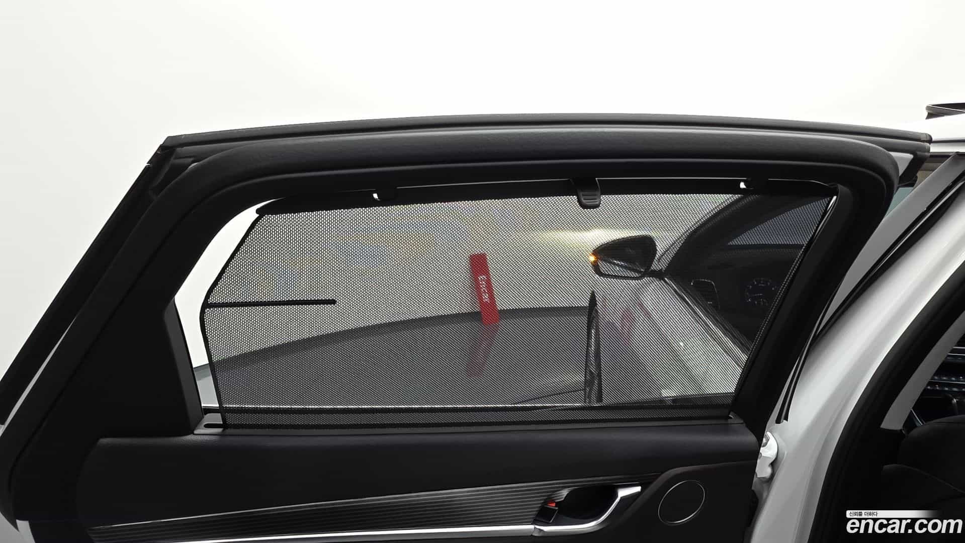 Grandeur Hyundai 2018.9-OPTION-021