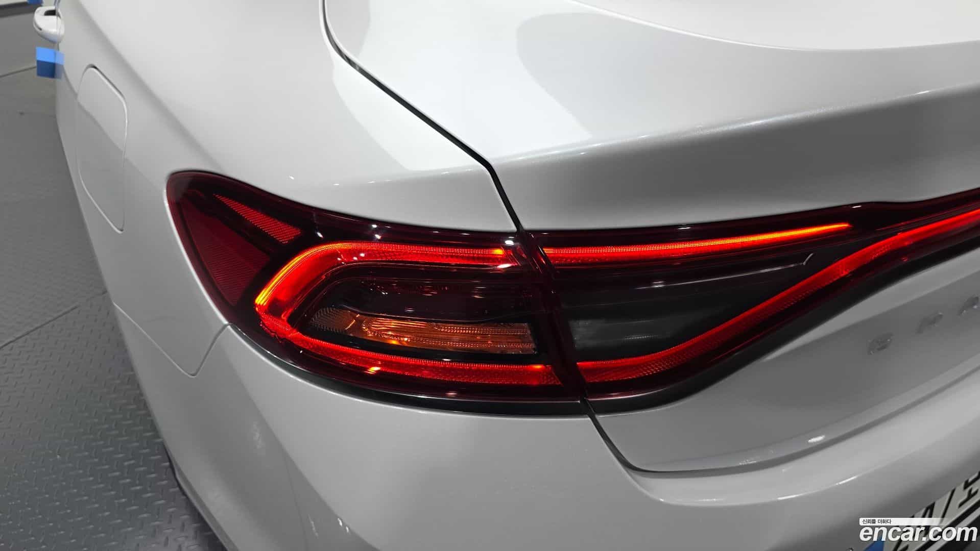 Grandeur Hyundai 2018.9-OUTER-033