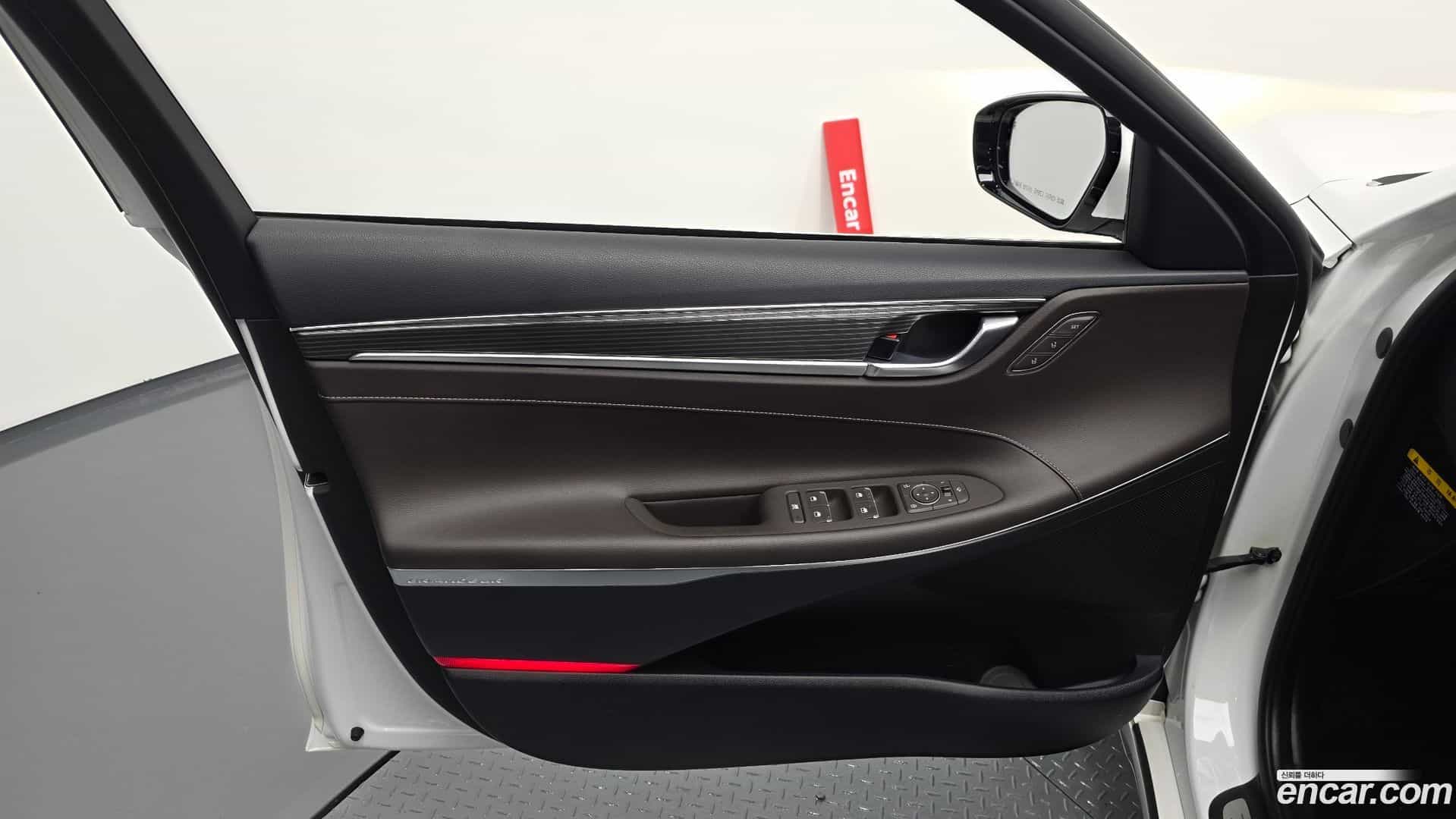 Grandeur Hyundai 2018.9-INNER-034