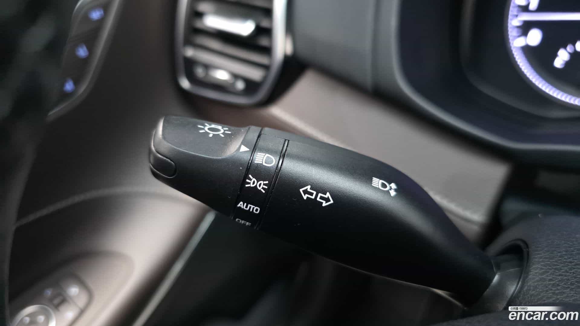 Grandeur Hyundai 2018.9-OPTION-042