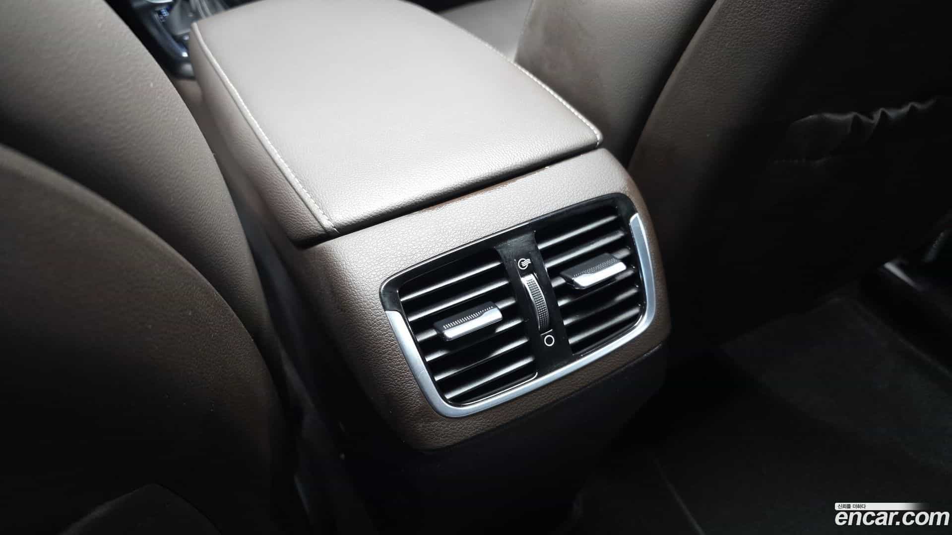 Grandeur Hyundai 2018.9-OPTION-043