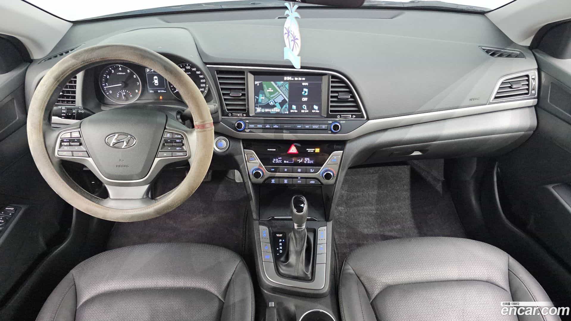 AVANTE Hyundai 2017.3-INNER-007