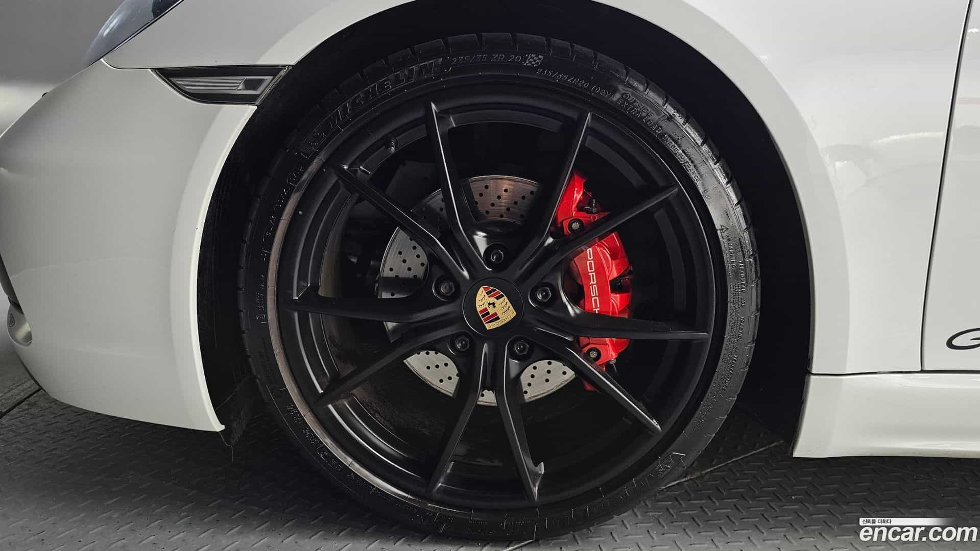 718 Porsche 2019.6-OUTER-005