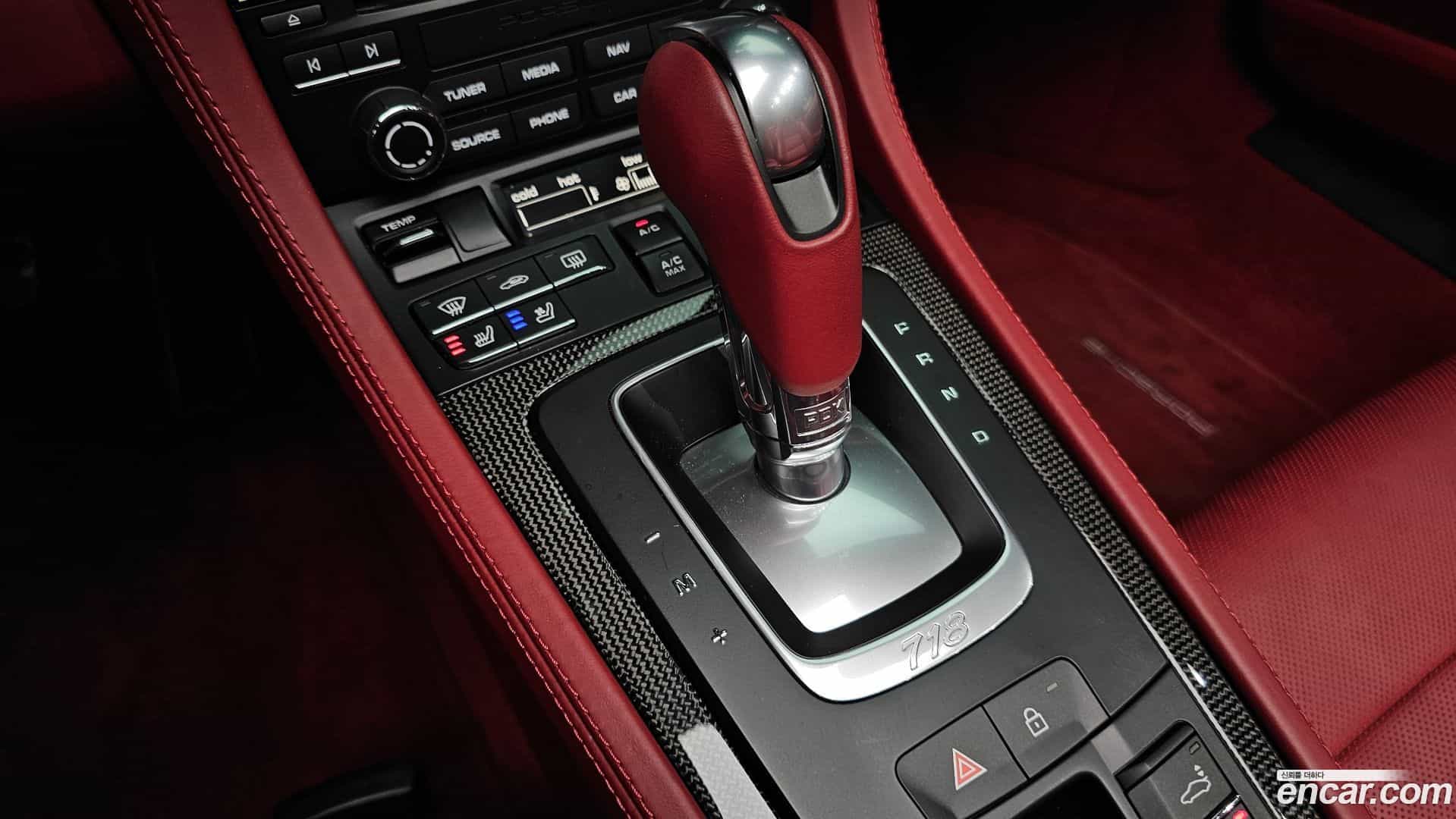 718 Porsche 2019.6-INNER-009