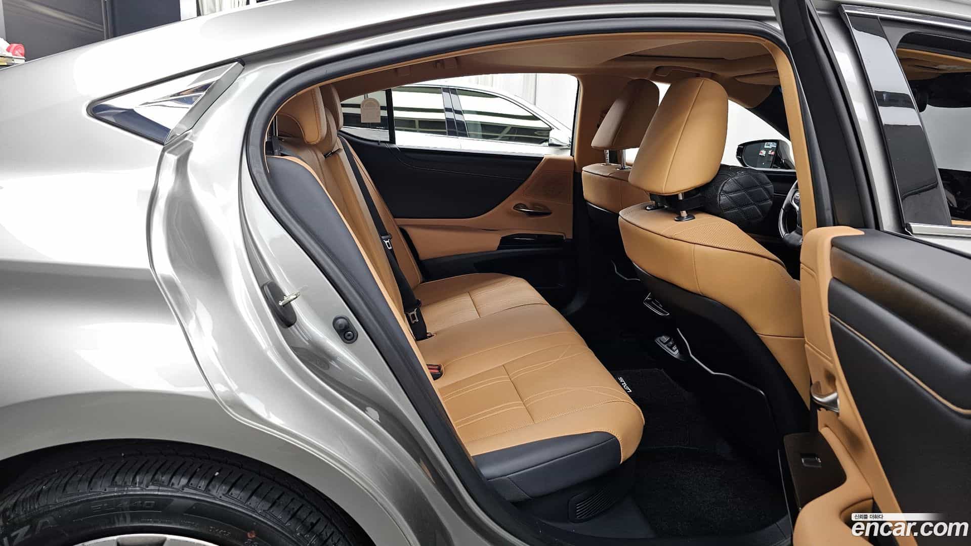 ES Lexus 2024.2-OPTION-016