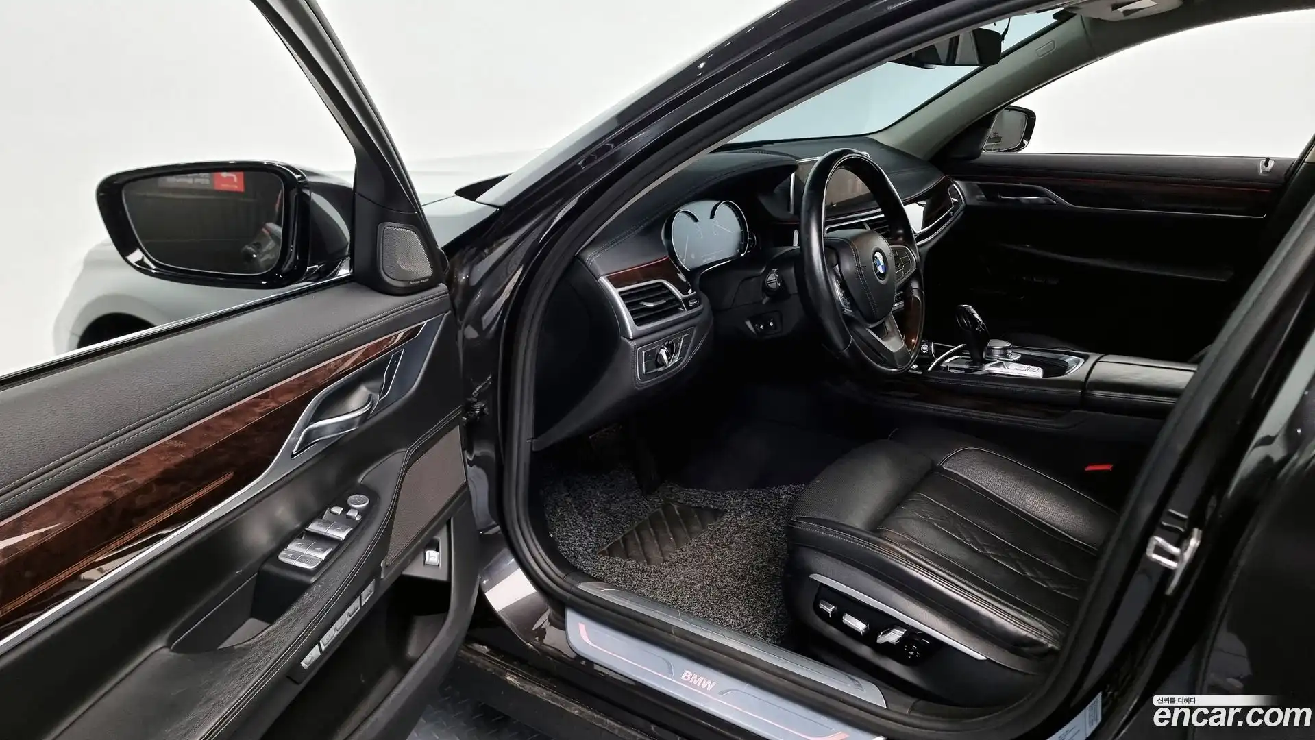 7-Series BMW 2016.10-INNER-010