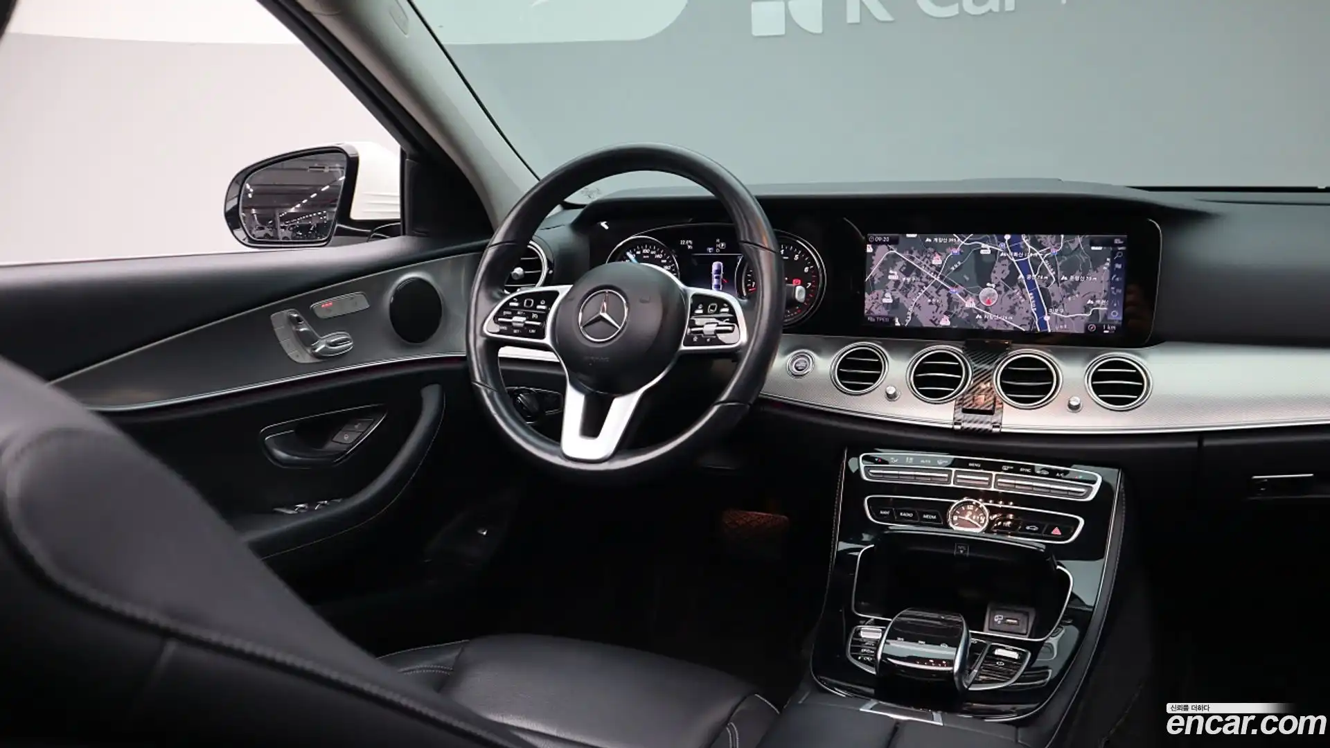 E-Class Mercedes-Benz 2019.2-OPTION-024