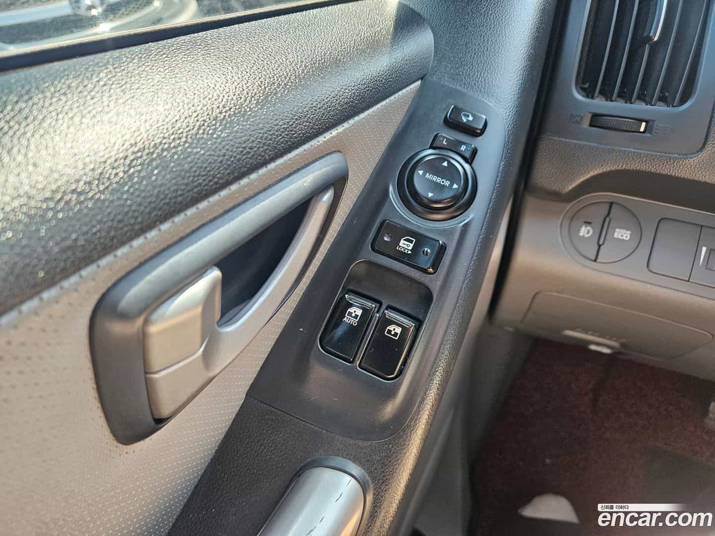 Starex Hyundai 2016.11-INNER-010