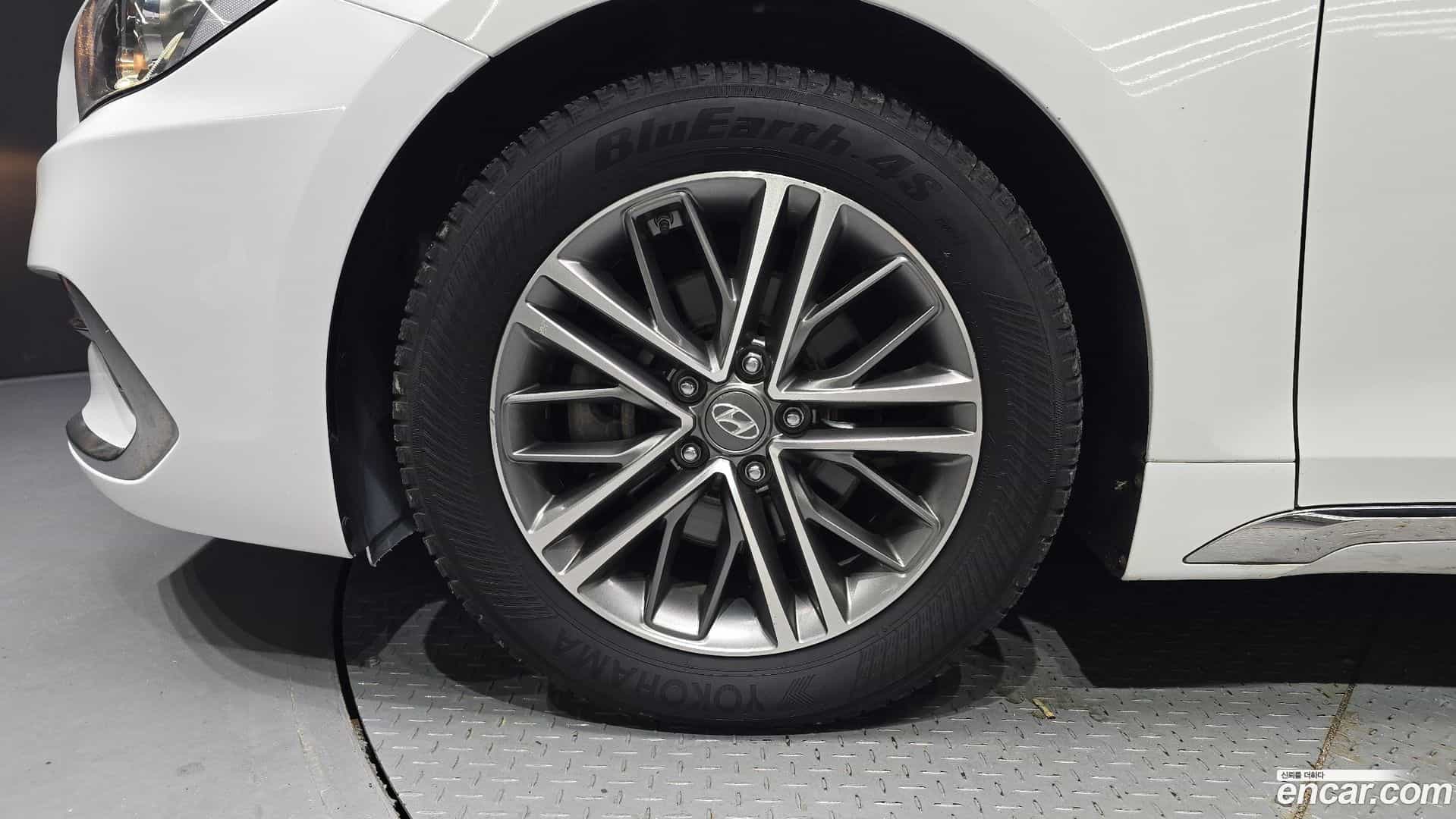 Grandeur Hyundai 2017.5-OUTER-005
