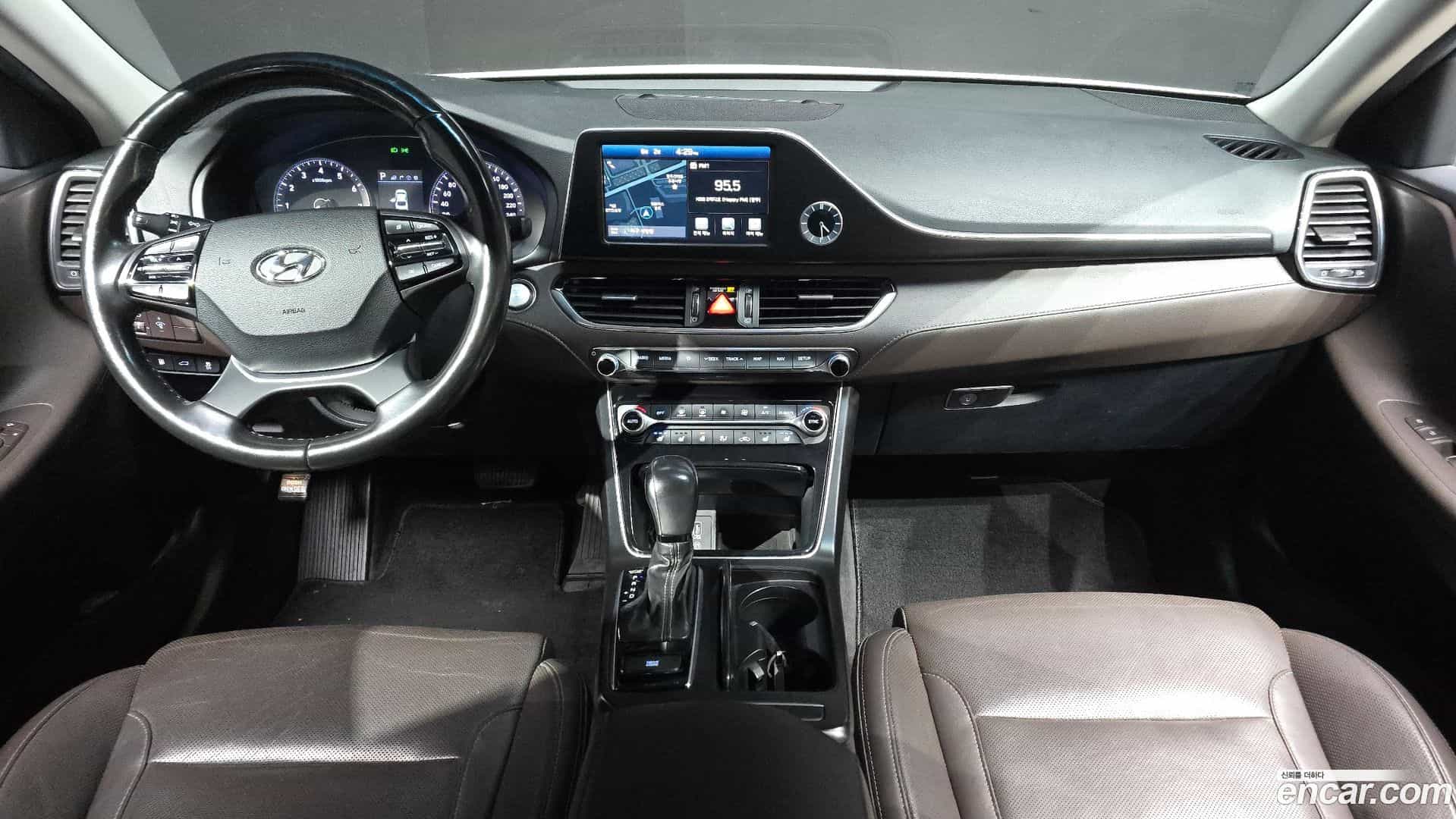 Grandeur Hyundai 2017.5-INNER-007