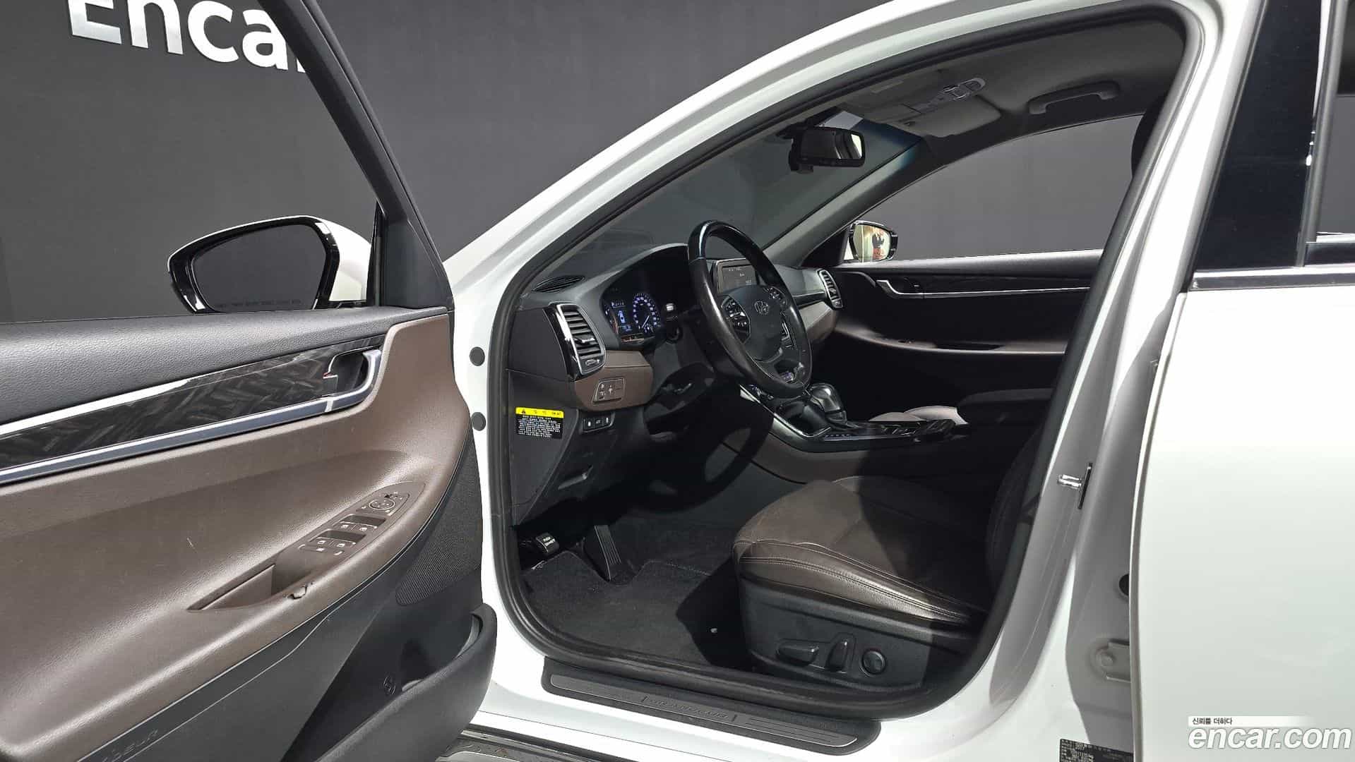 Grandeur Hyundai 2017.5-INNER-010
