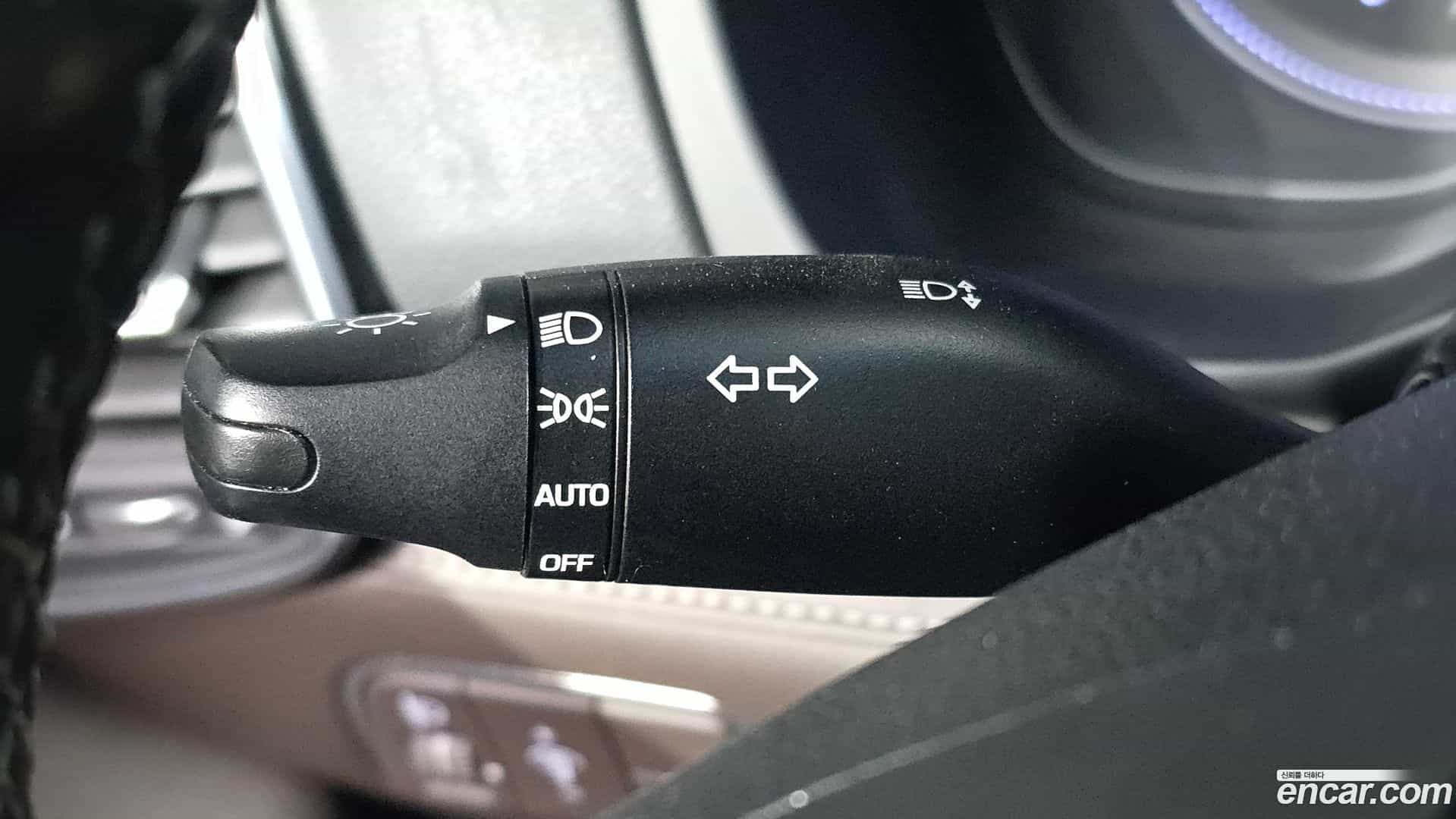 Grandeur Hyundai 2017.5-OPTION-021