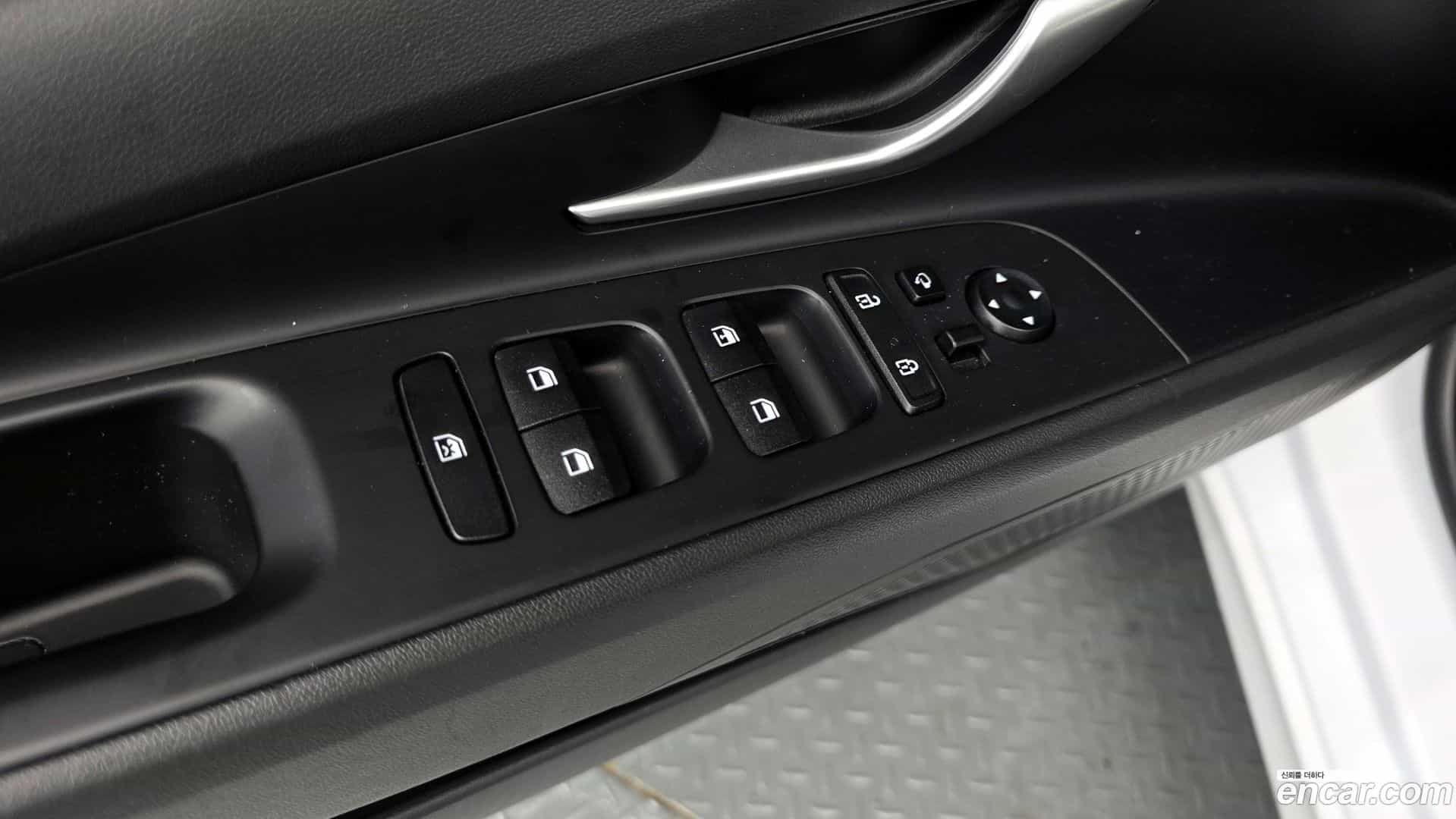 AVANTE Hyundai 2022.0-OPTION-022