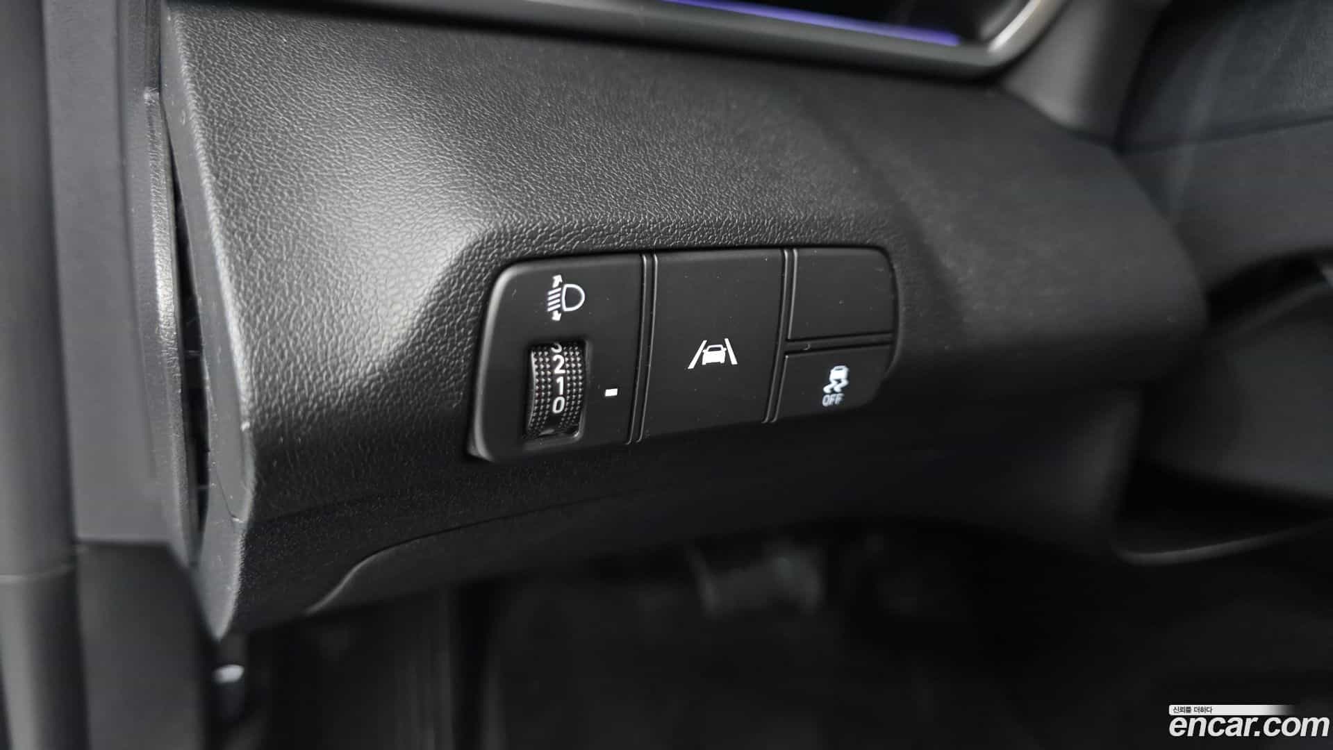 AVANTE Hyundai 2022.0-OPTION-023
