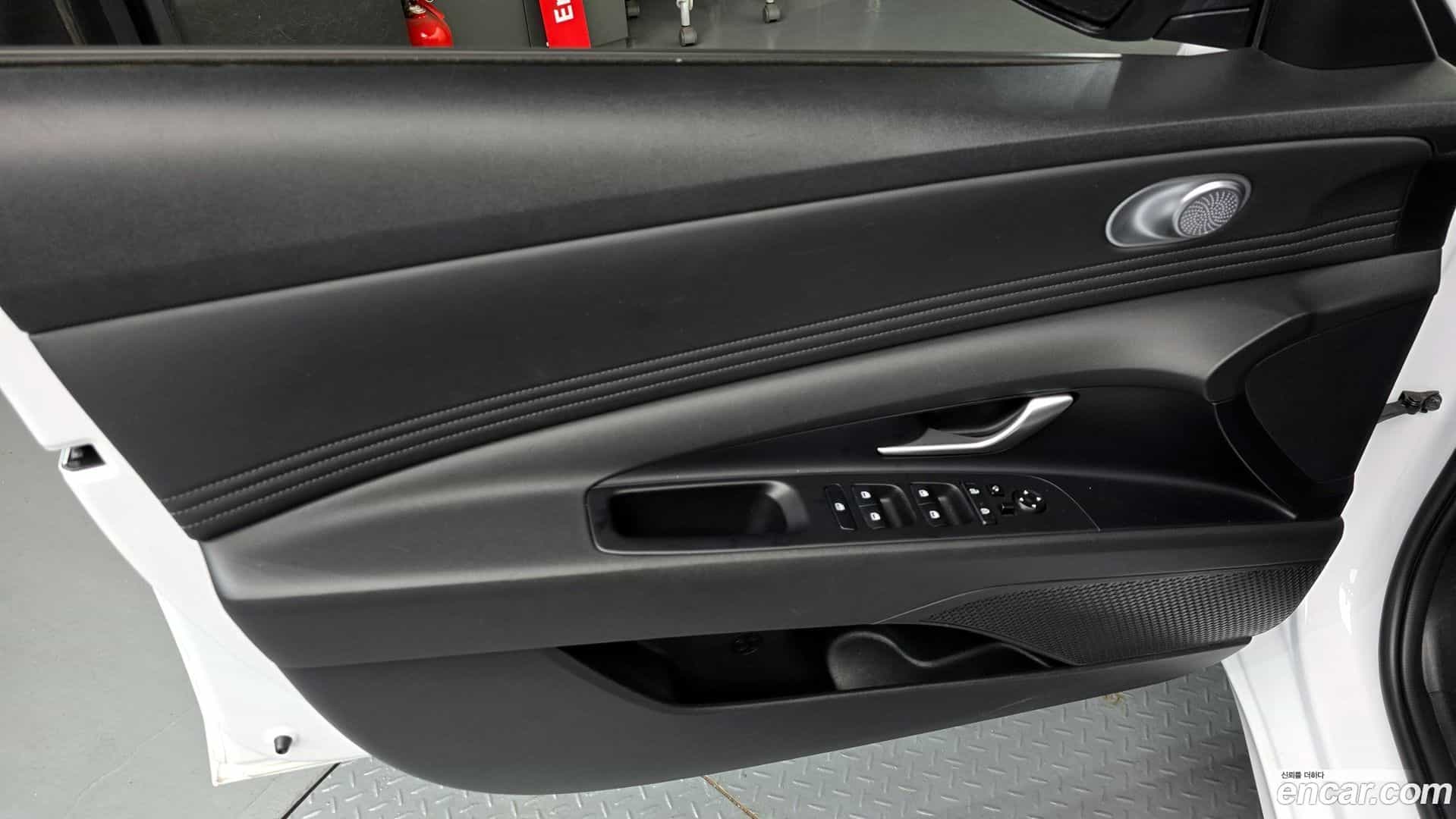 AVANTE Hyundai 2022.0-INNER-034