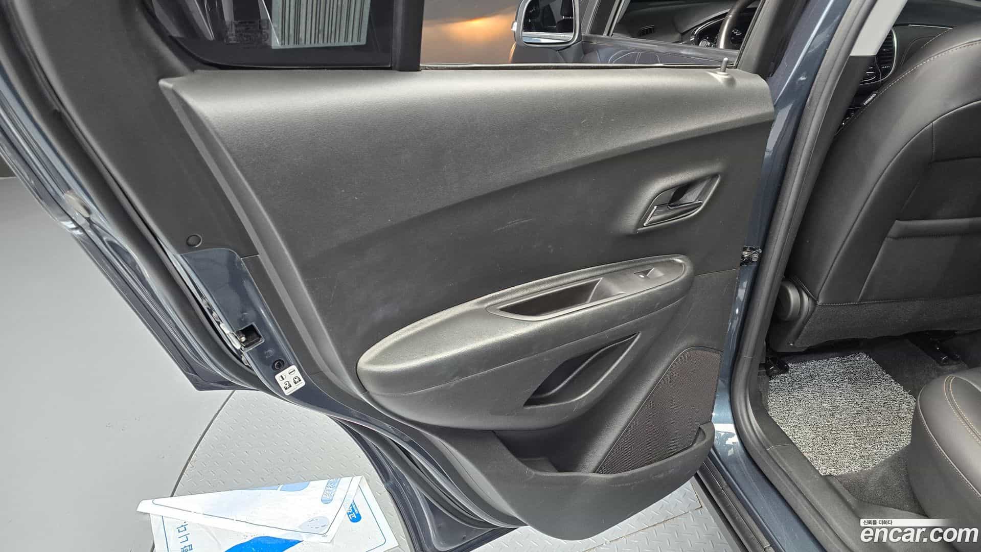 Trax Chevrolet 2021.11-INNER-035