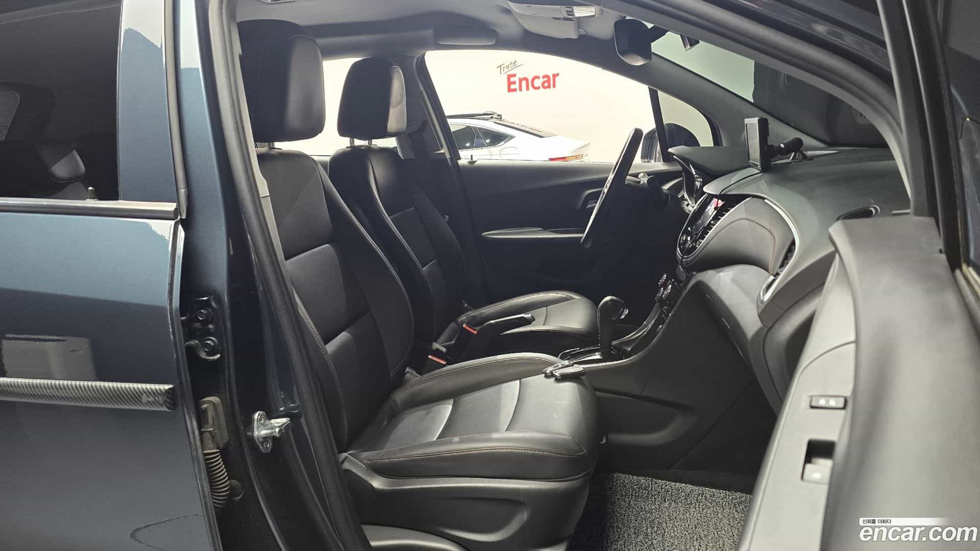 Trax Chevrolet 2021.11-INNER-036